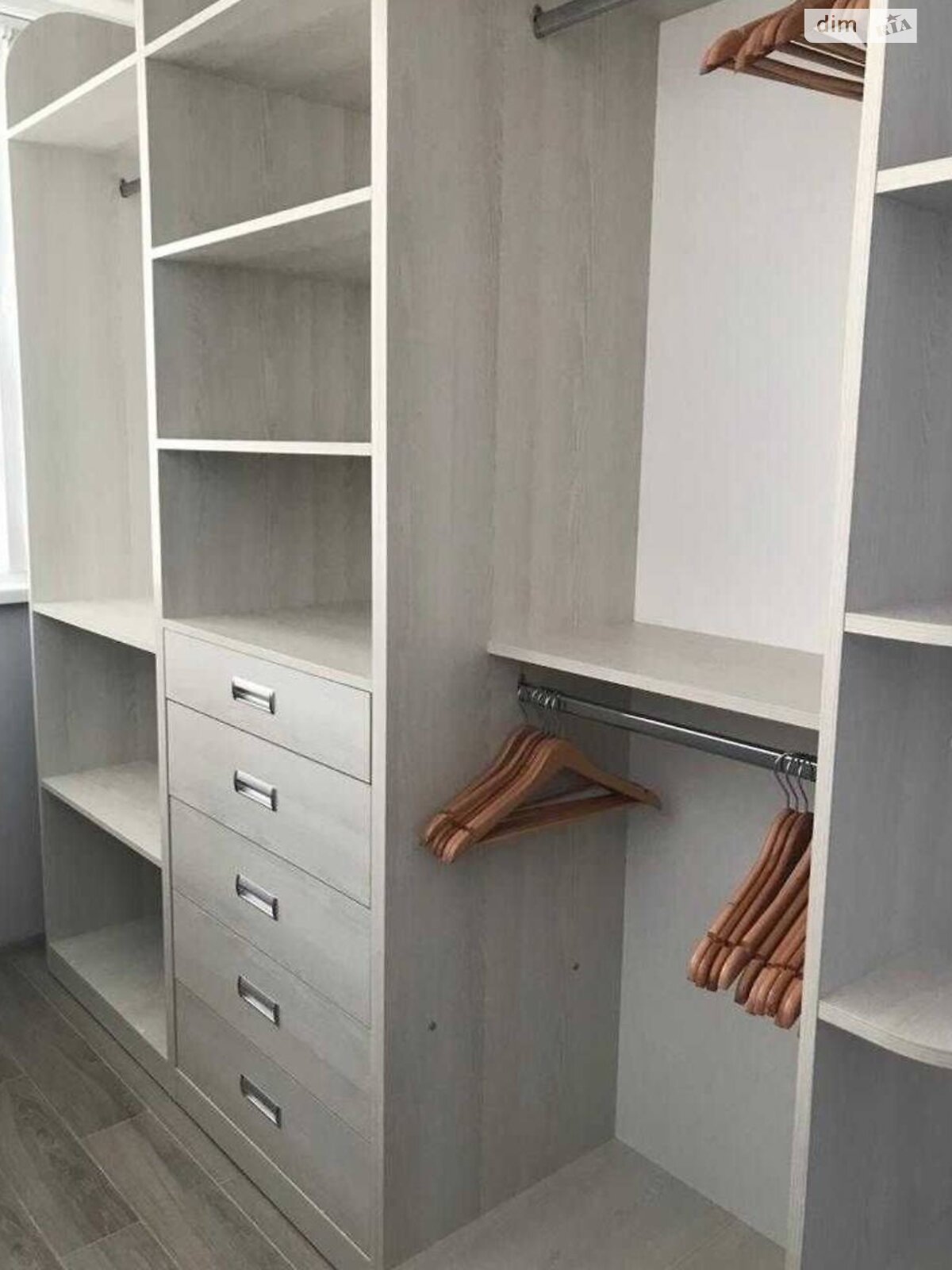 трехкомнатная квартира в Тернополе, район Микрорайон №6, на ул. Сахарова Андрея Академика в аренду на долгий срок помесячно фото 1