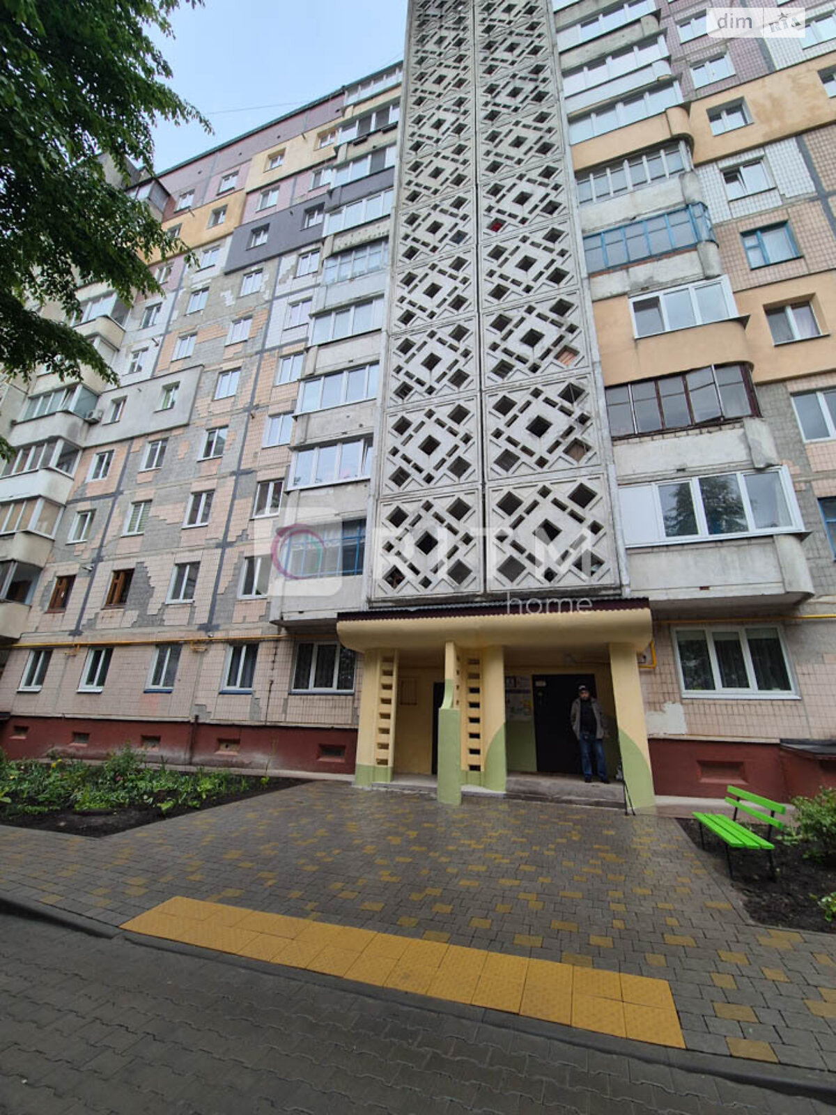 двухкомнатная квартира в Тернополе, район Молодежный, на ул. 15-го Апреля 25 в аренду на долгий срок помесячно фото 1 двухкомнатная квартира в Тернополе, район Молодежный, на ул. 15-го Апреля 25 в аренду на долгий срок помесячно фото 1