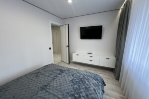 однокімнатна квартира з ремонтом в Тернополі, район Молодіжний, на вул. Генерала Мирона Тарнавського в довготривалу оренду помісячно фото 2