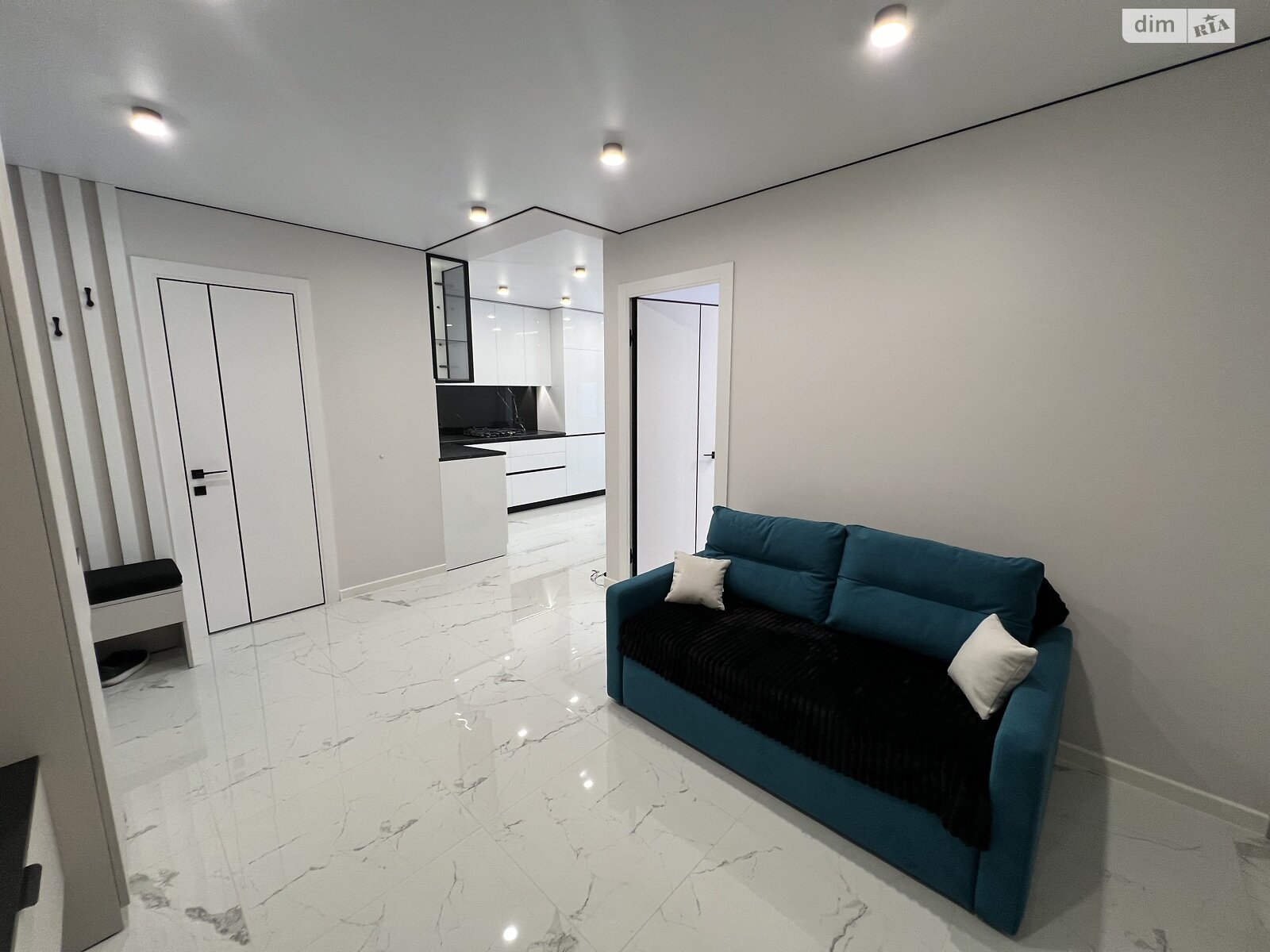 однокімнатна квартира з ремонтом в Тернополі, район Молодіжний, на вул. Генерала Мирона Тарнавського в довготривалу оренду помісячно фото 1 однокімнатна квартира з ремонтом в Тернополі, район Молодіжний, на вул. Генерала Мирона Тарнавського в довготривалу оренду помісячно фото 1