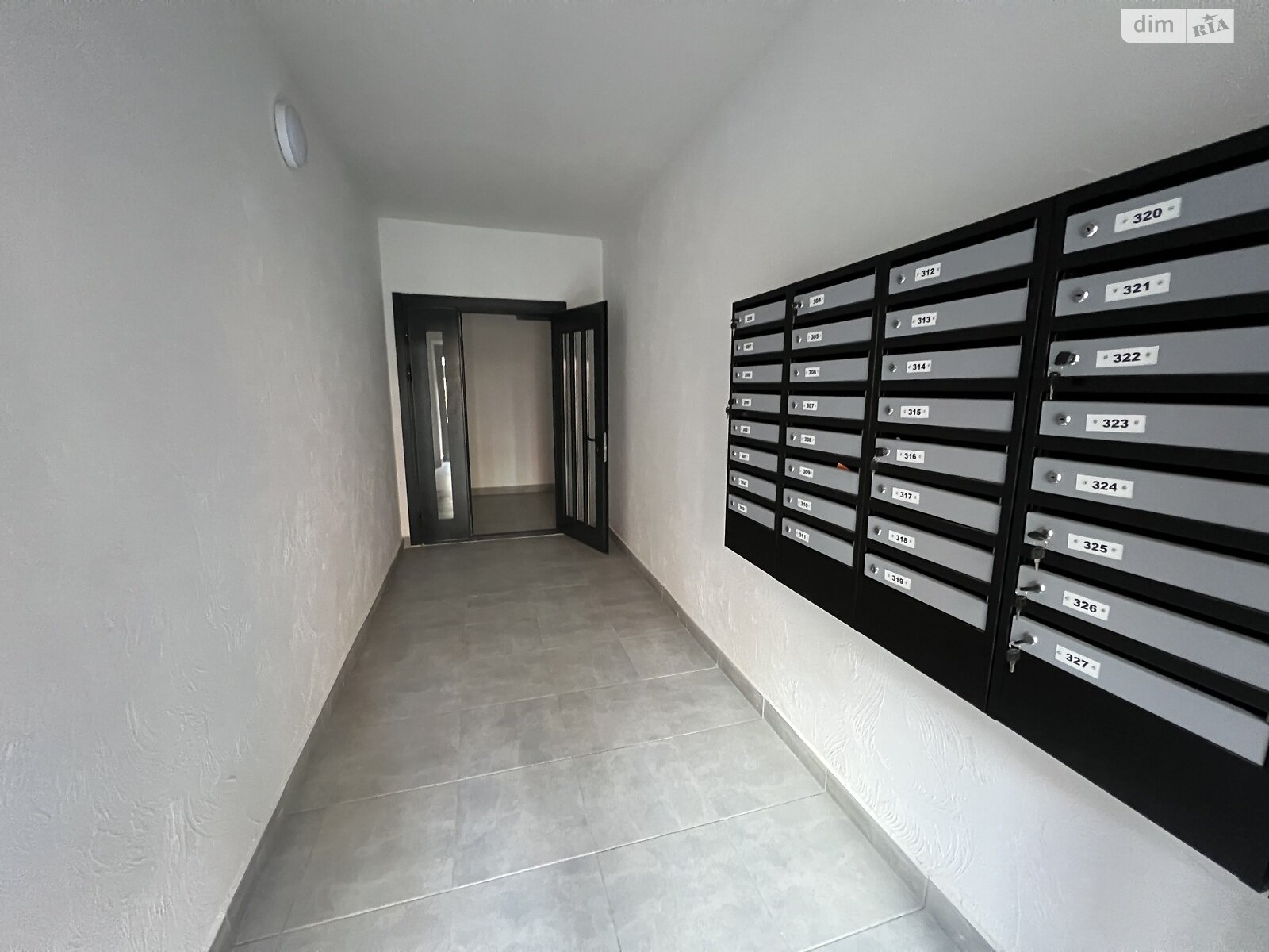 однокімнатна квартира з ремонтом в Тернополі, район Молодіжний, на вул. Генерала Мирона Тарнавського в довготривалу оренду помісячно фото 1 однокімнатна квартира з ремонтом в Тернополі, район Молодіжний, на вул. Генерала Мирона Тарнавського в довготривалу оренду помісячно фото 1