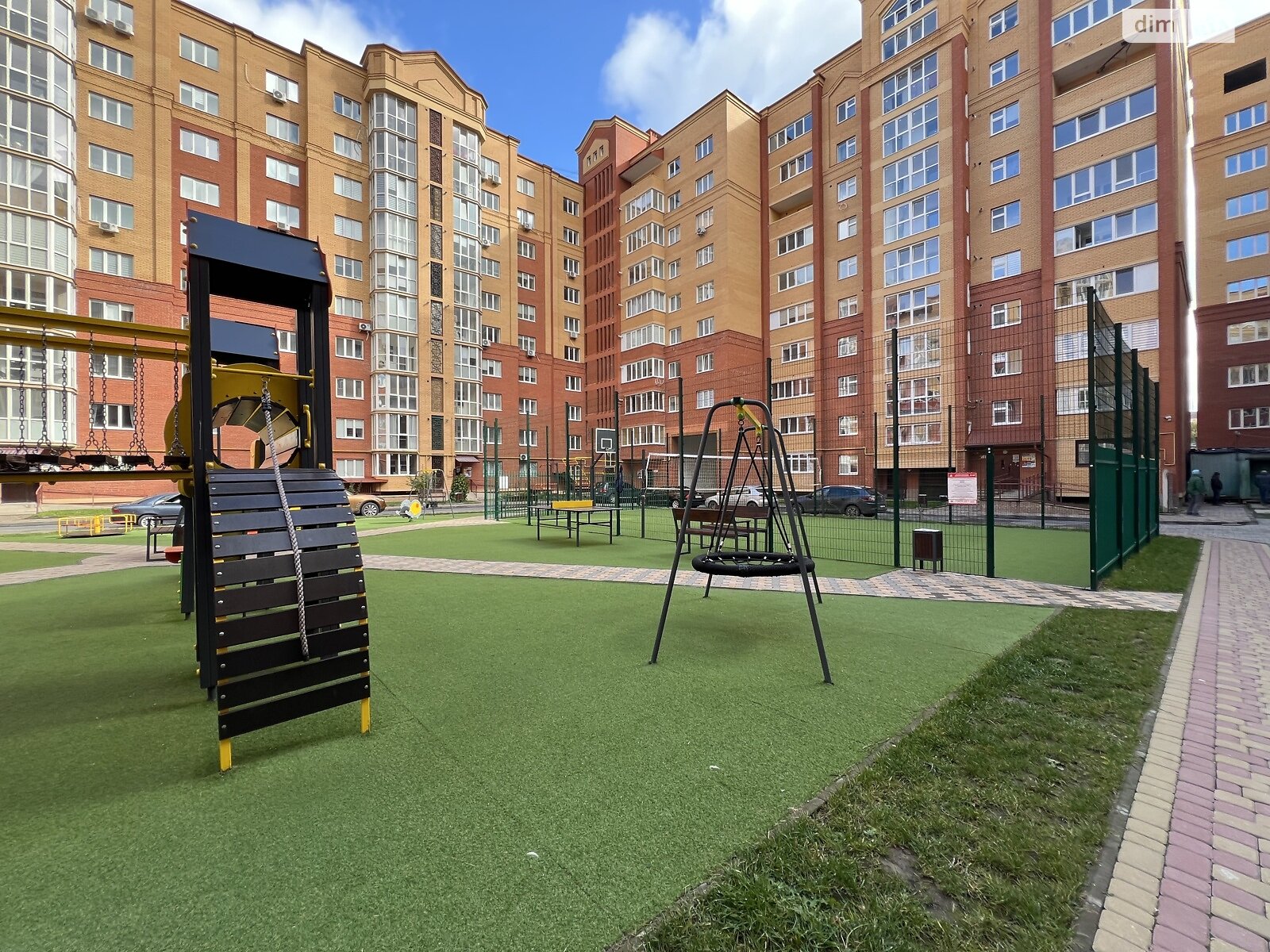 однокімнатна квартира з ремонтом в Тернополі, район Молодіжний, на вул. Генерала Мирона Тарнавського в довготривалу оренду помісячно фото 1 однокімнатна квартира з ремонтом в Тернополі, район Молодіжний, на вул. Генерала Мирона Тарнавського в довготривалу оренду помісячно фото 1