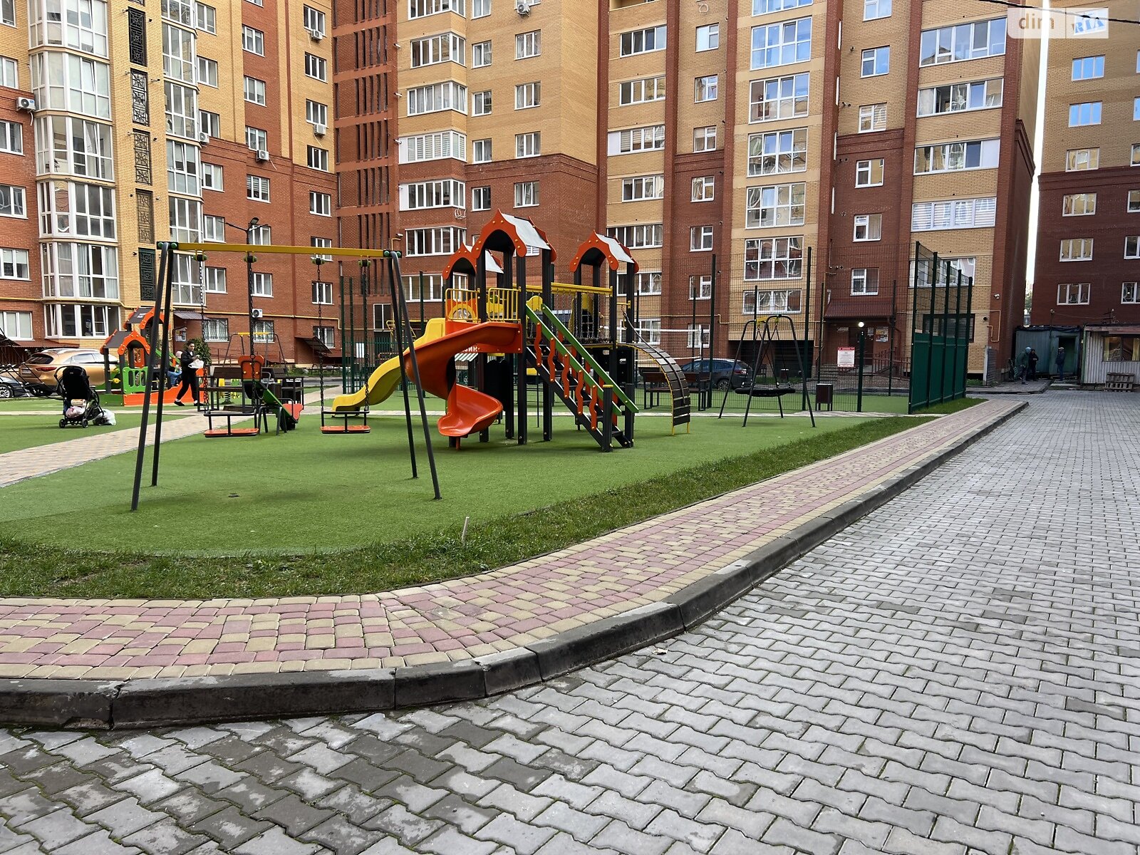 однокімнатна квартира з ремонтом в Тернополі, район Молодіжний, на вул. Генерала Мирона Тарнавського в довготривалу оренду помісячно фото 1 однокімнатна квартира з ремонтом в Тернополі, район Молодіжний, на вул. Генерала Мирона Тарнавського в довготривалу оренду помісячно фото 1