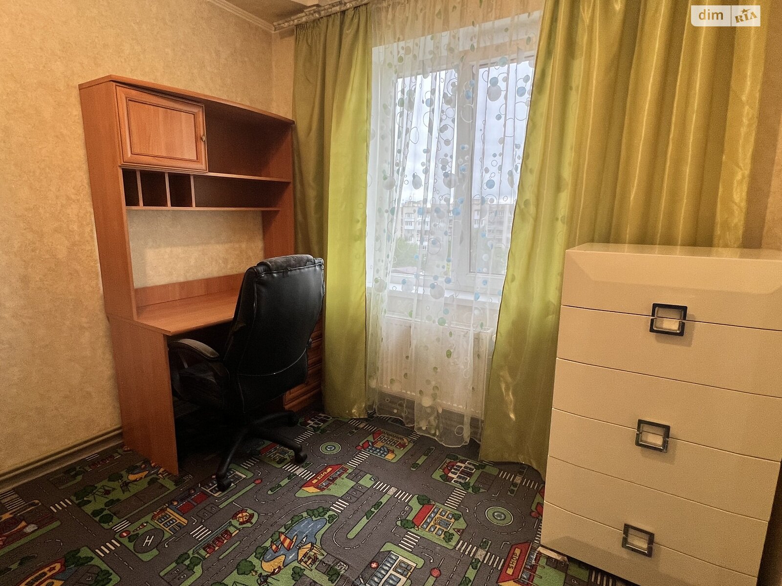 трехкомнатная квартира в Тернополе, район Молодежный, на ул. Киевская 9 в аренду на долгий срок помесячно фото 1 трехкомнатная квартира в Тернополе, район Молодежный, на ул. Киевская 9 в аренду на долгий срок помесячно фото 1