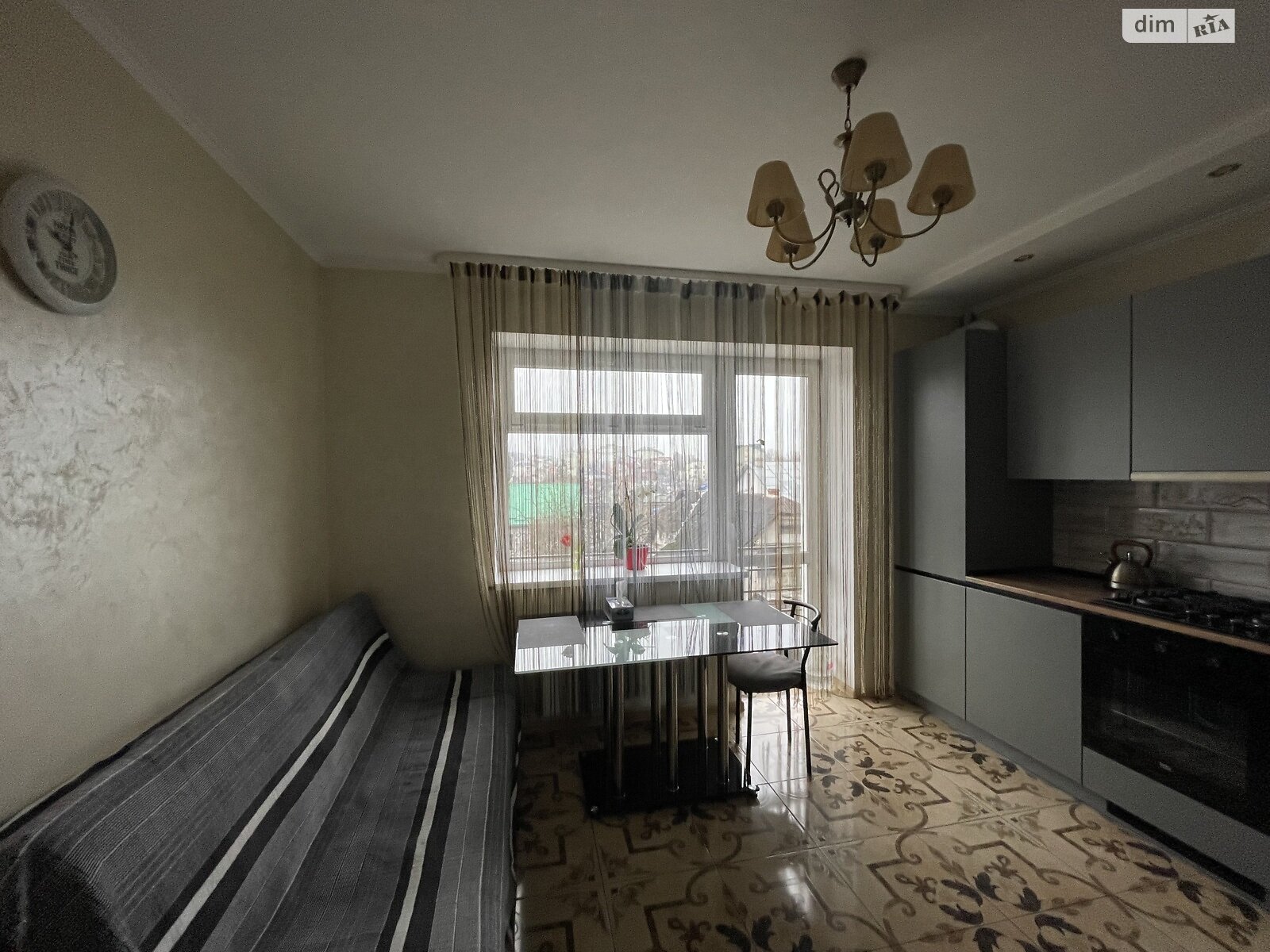 трехкомнатная квартира в Тернополе, район Новый свет, на ул. Бродовская в аренду на долгий срок помесячно фото 1