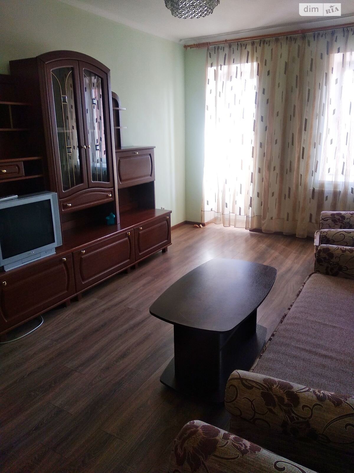 трехкомнатная квартира с мебелью в Тернополе, район Новый свет, на ул. Деловая в аренду на долгий срок помесячно фото 1