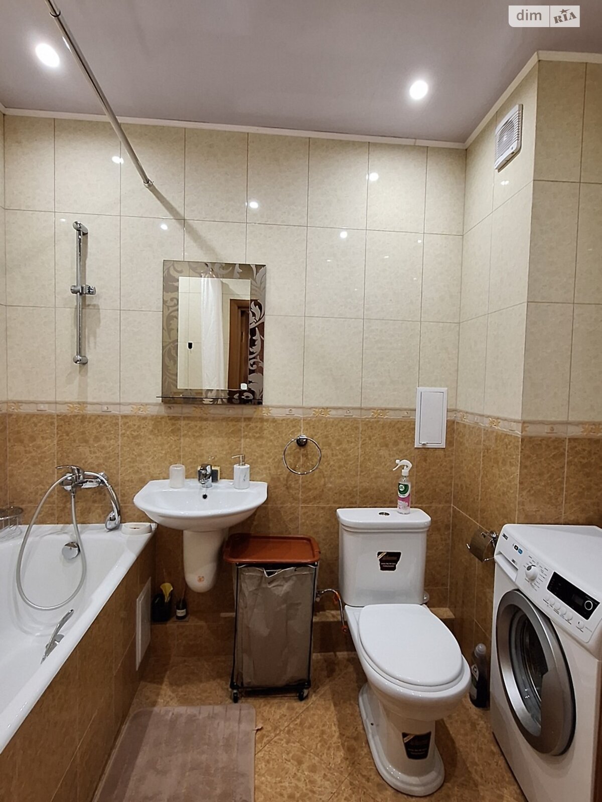 однокімнатна квартира в Тернополі, район Новий світ, на вул. Гнатюка Академіка в довготривалу оренду помісячно фото 1 однокімнатна квартира в Тернополі, район Новий світ, на вул. Гнатюка Академіка в довготривалу оренду помісячно фото 1