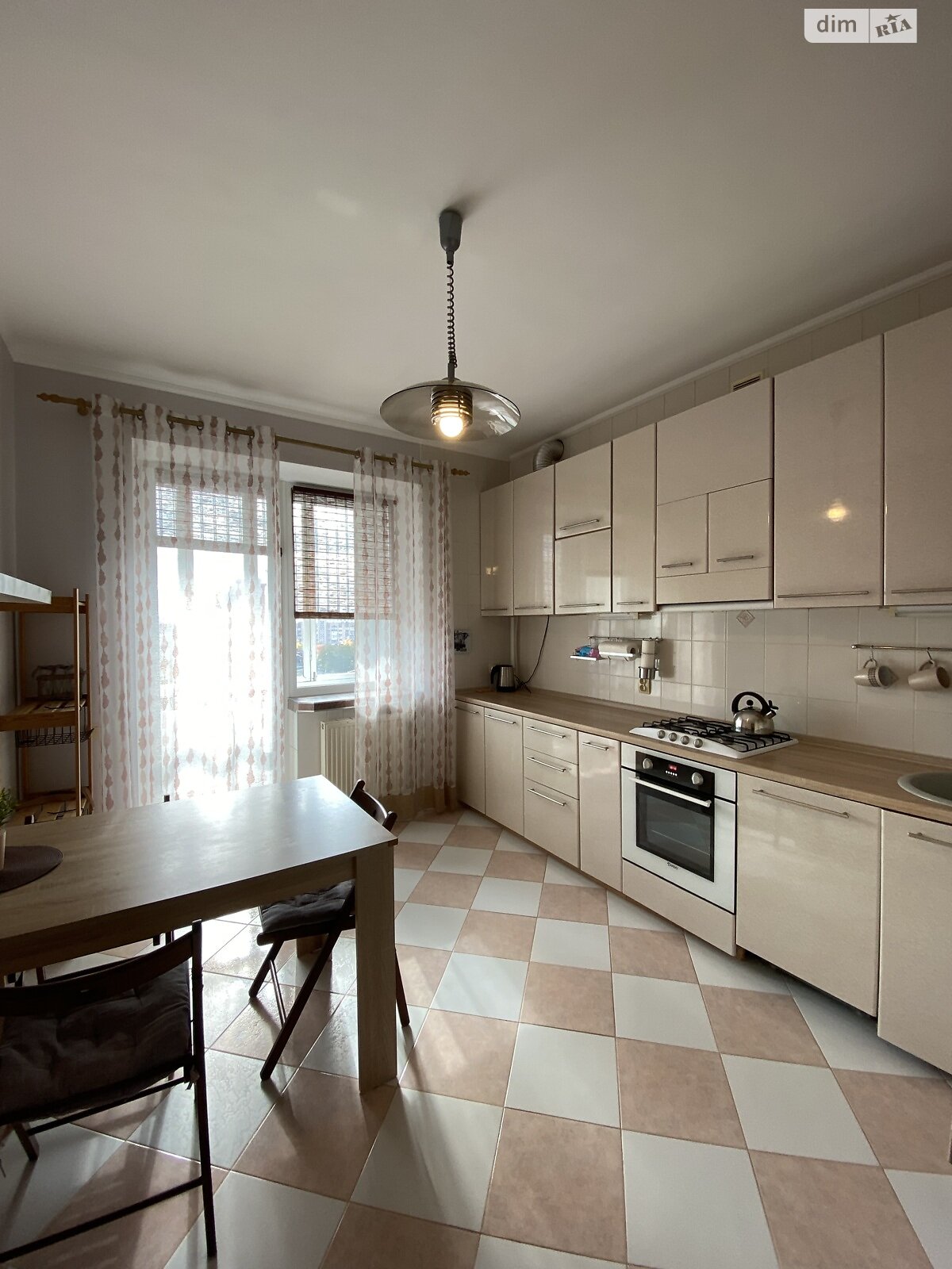 трехкомнатная квартира в Тернополе, район Новый свет, на ул. Котляревского в аренду на долгий срок помесячно фото 1