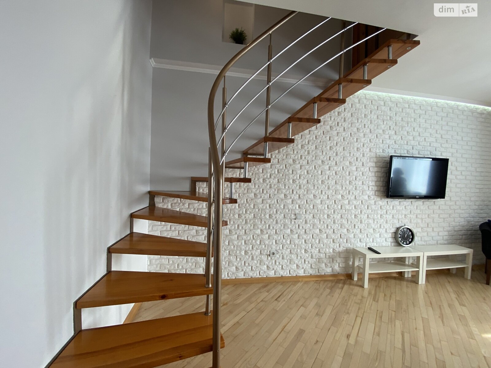 трехкомнатная квартира в Тернополе, район Новый свет, на ул. Котляревского в аренду на долгий срок помесячно фото 1