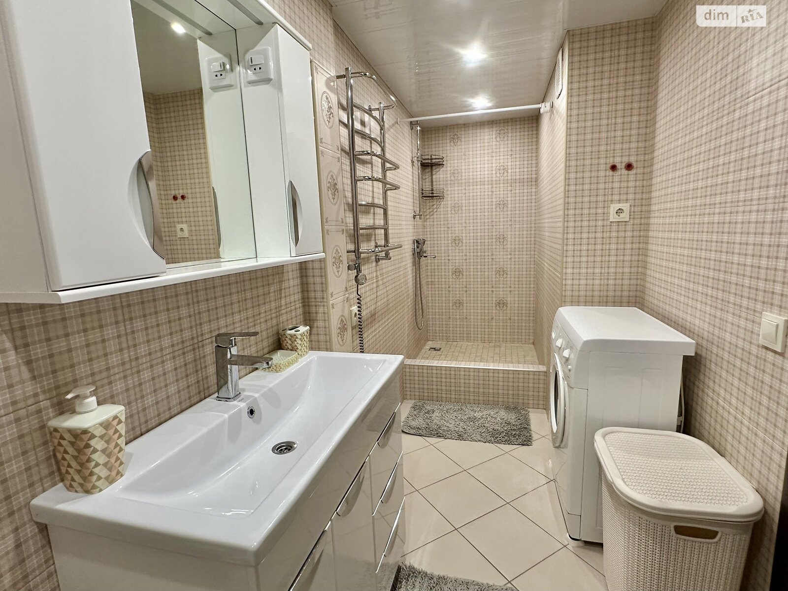 двухкомнатная квартира в Тернополе, район Новый свет, на ул. Новый Свет в аренду на долгий срок помесячно фото 1 двухкомнатная квартира в Тернополе, район Новый свет, на ул. Новый Свет в аренду на долгий срок помесячно фото 1