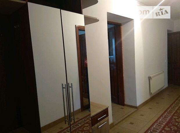 трехкомнатная квартира с мебелью в Тернополе, район Новый свет, в аренду на долгий срок помесячно фото 1 трехкомнатная квартира с мебелью в Тернополе, район Новый свет, в аренду на долгий срок помесячно фото 1