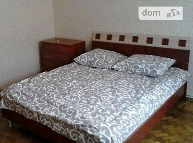 трехкомнатная квартира с мебелью в Тернополе, район Новый свет, в аренду на долгий срок помесячно фото 1 трехкомнатная квартира с мебелью в Тернополе, район Новый свет, в аренду на долгий срок помесячно фото 1