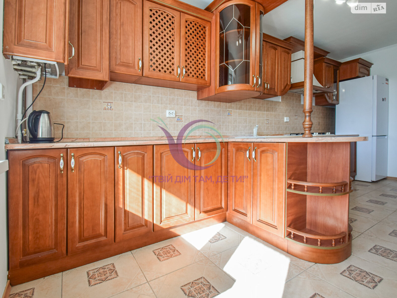 трехкомнатная квартира с ремонтом в Тернополе, район Оболоня, на ул. Тихая 6 в аренду на долгий срок помесячно фото 1