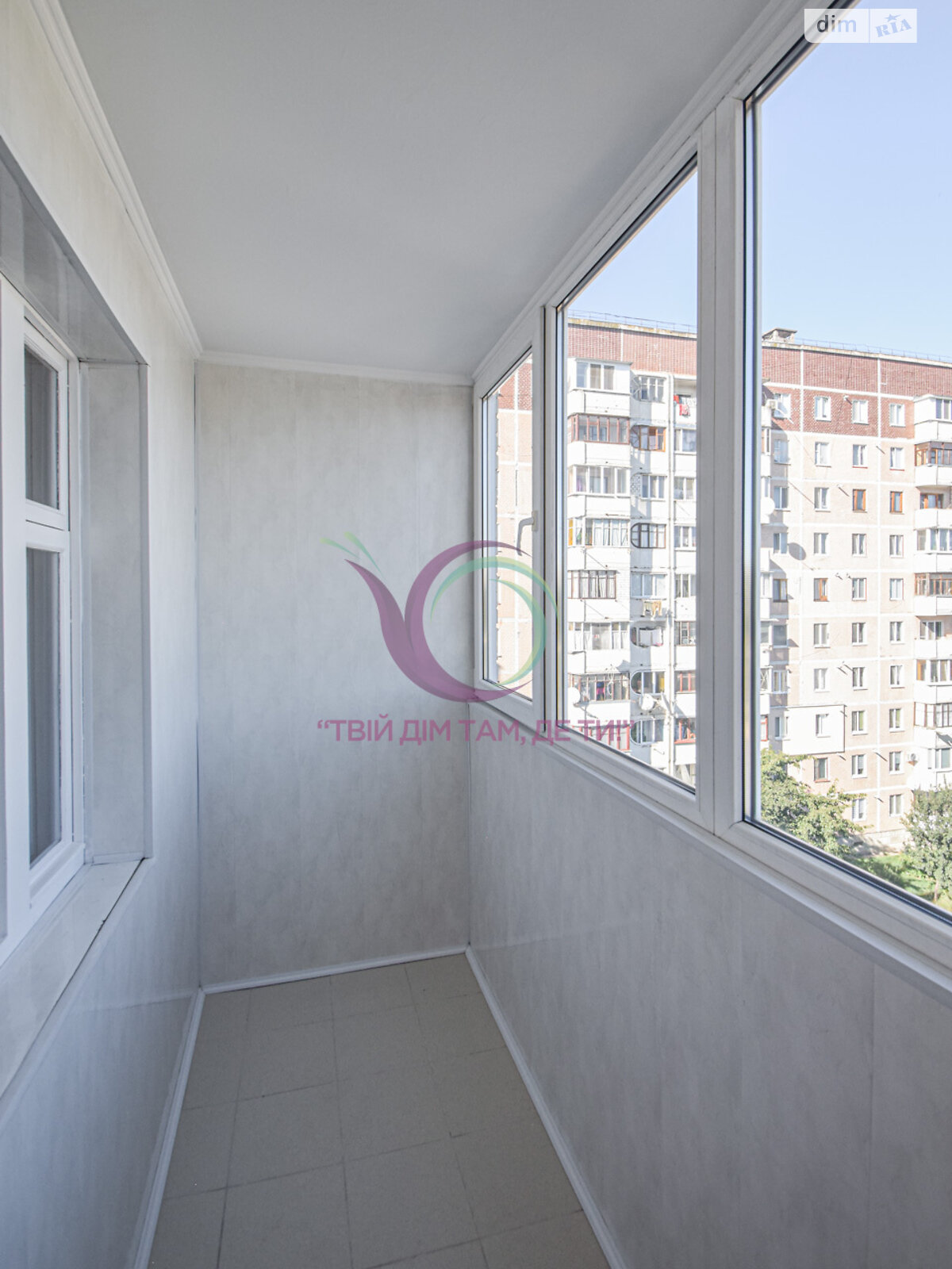 трехкомнатная квартира с ремонтом в Тернополе, район Оболоня, на ул. Тихая 6 в аренду на долгий срок помесячно фото 1