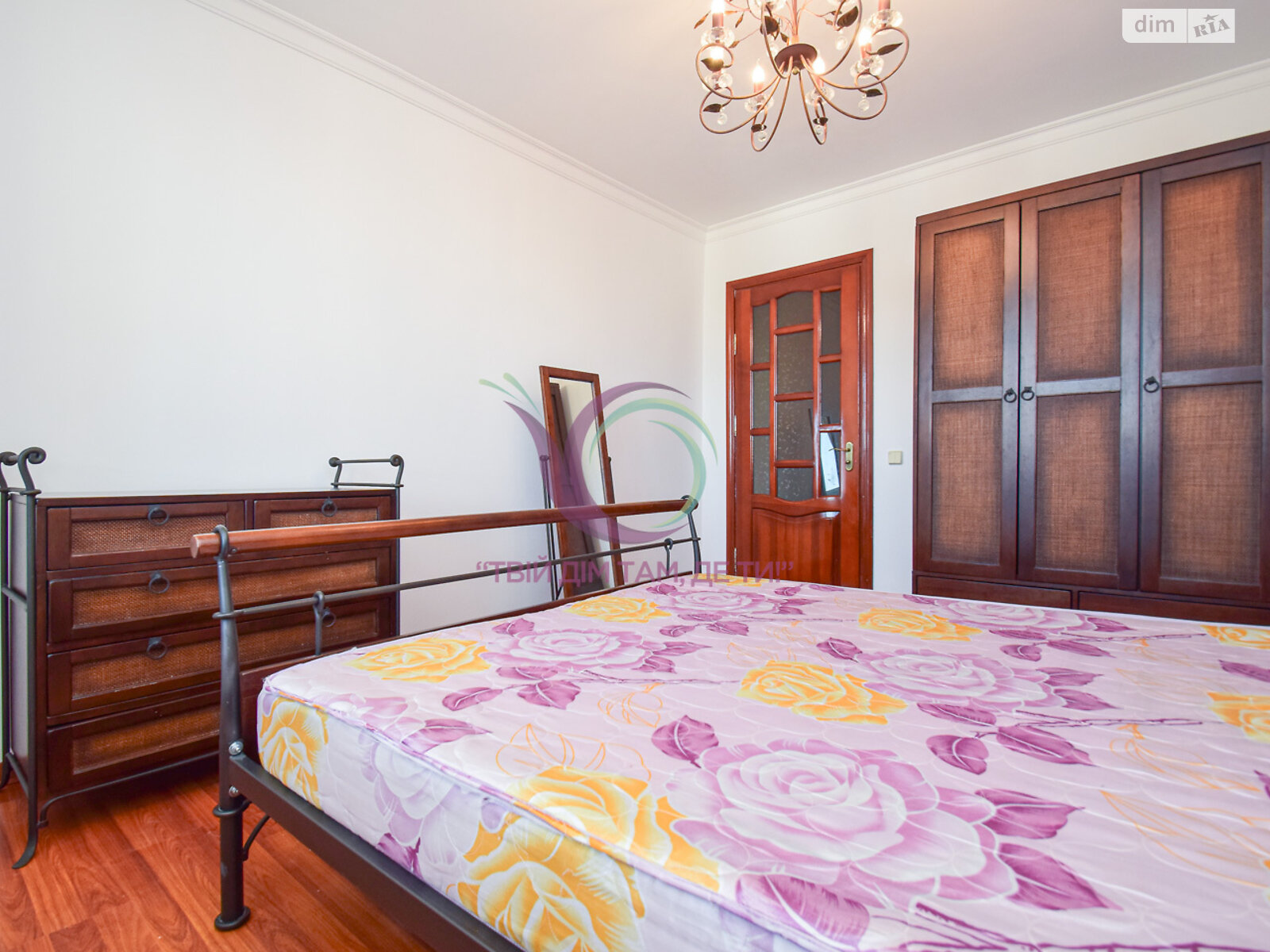 трехкомнатная квартира с ремонтом в Тернополе, район Оболоня, на ул. Тихая 6 в аренду на долгий срок помесячно фото 1