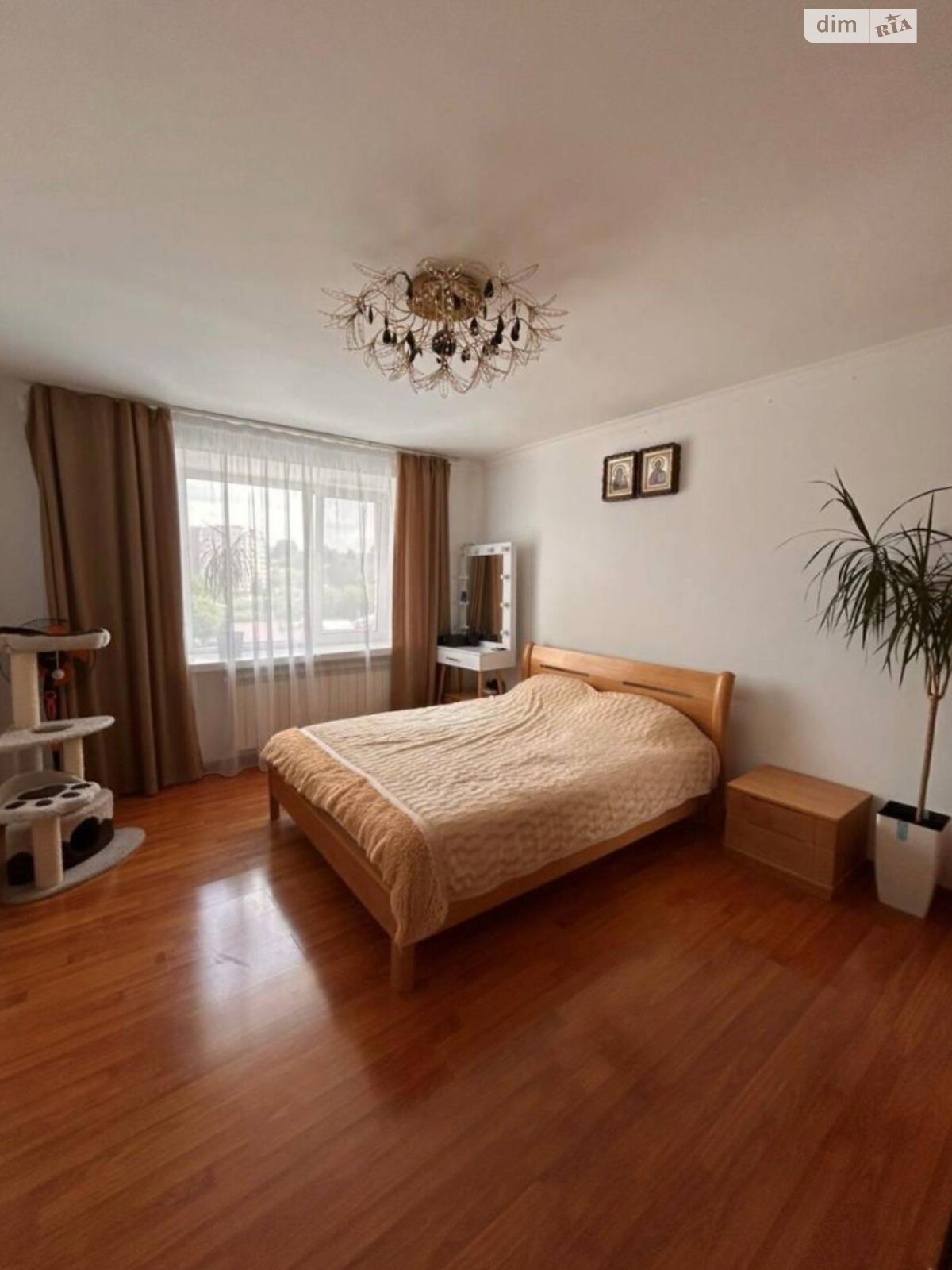 трикімнатна квартира в Тернополі, район Оболоня, на вул. Тиха в довготривалу оренду помісячно фото 1