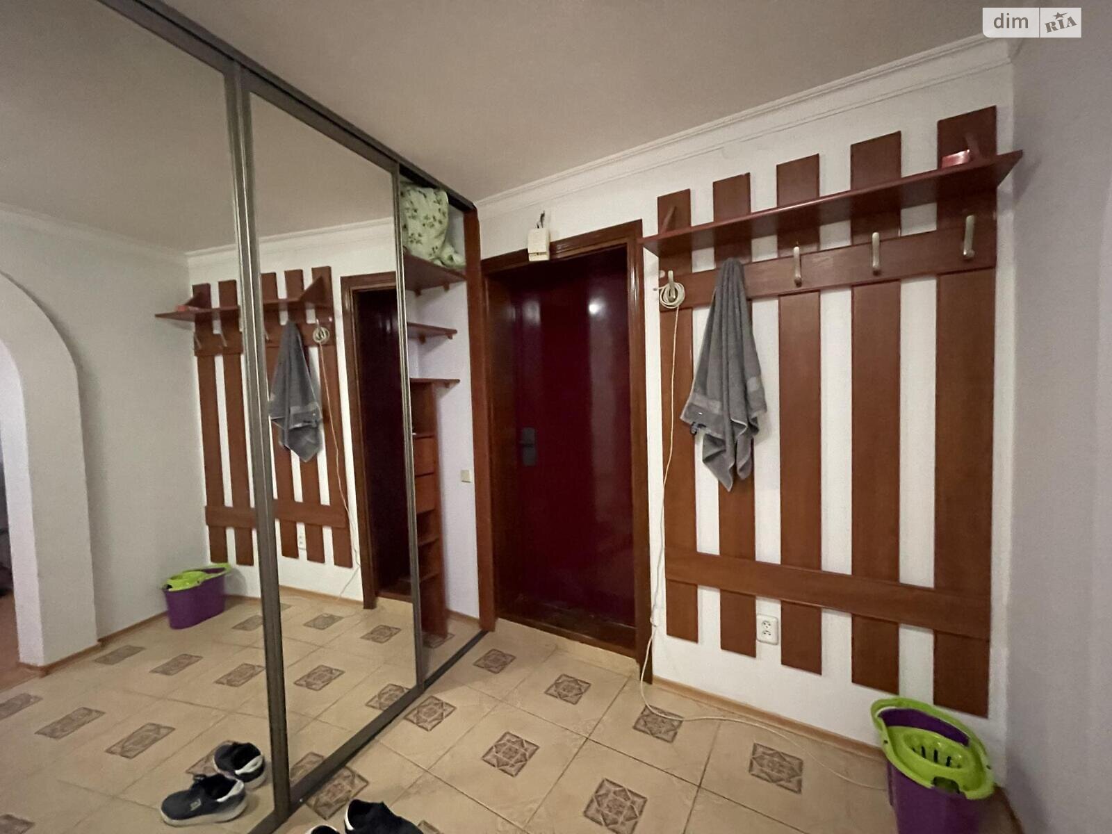 трикімнатна квартира в Тернополі, район Оболоня, на вул. Тиха в довготривалу оренду помісячно фото 1