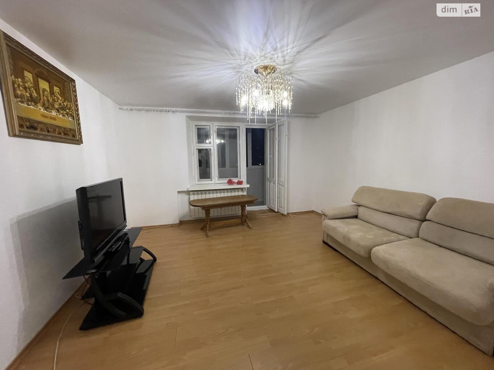 трикімнатна квартира в Тернополі, район Оболоня, на вул. Тиха в довготривалу оренду помісячно фото 1
