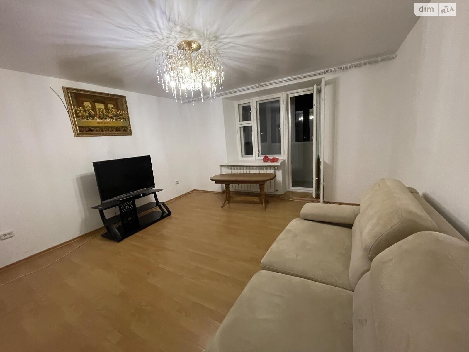 трикімнатна квартира в Тернополі, район Оболоня, на вул. Тиха в довготривалу оренду помісячно фото 1