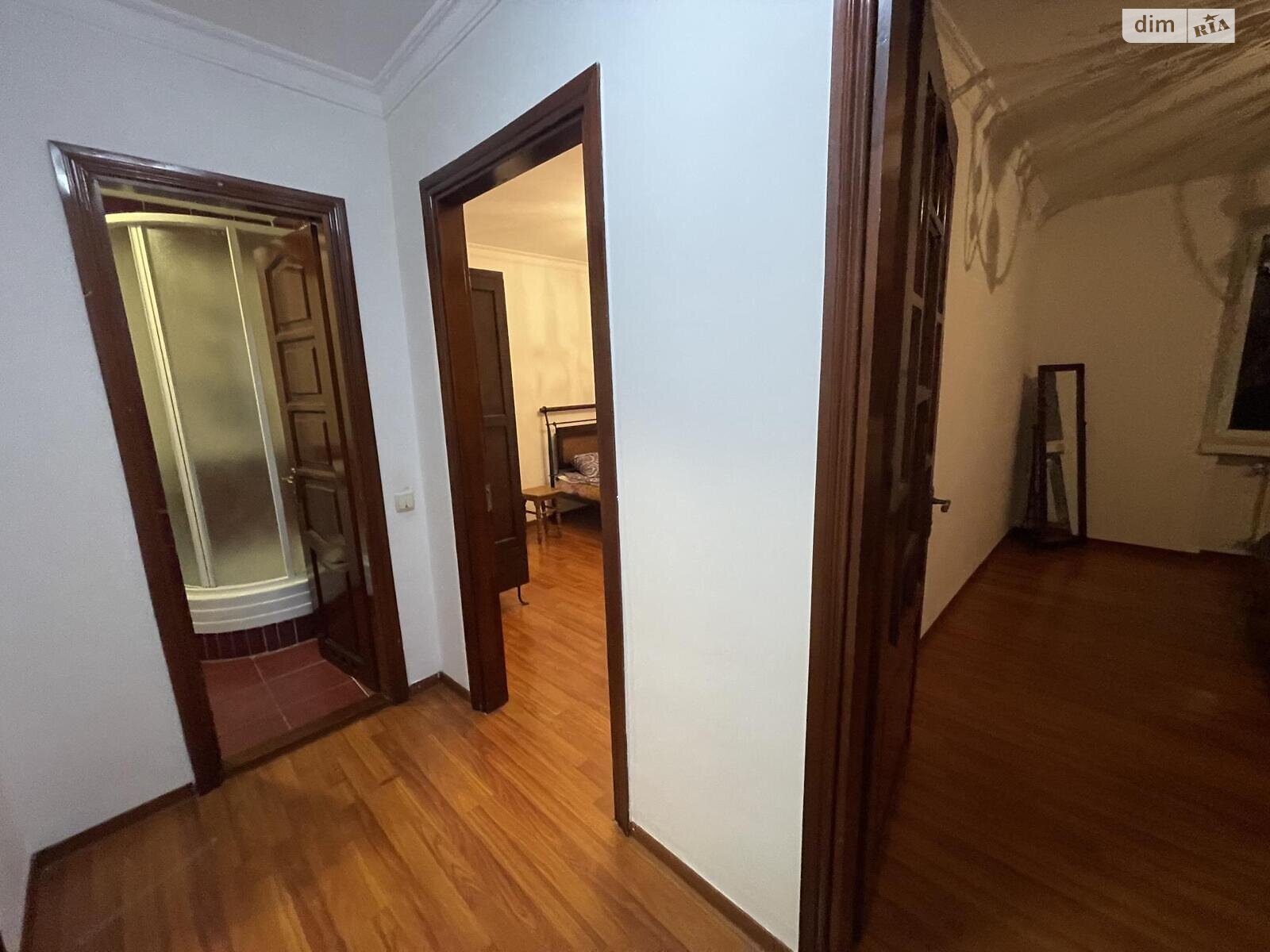 трикімнатна квартира в Тернополі, район Оболоня, на вул. Тиха в довготривалу оренду помісячно фото 1