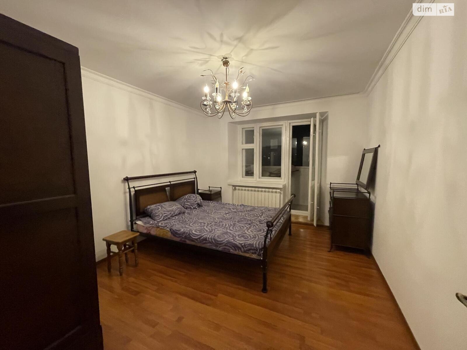 трикімнатна квартира в Тернополі, район Оболоня, на вул. Тиха в довготривалу оренду помісячно фото 1