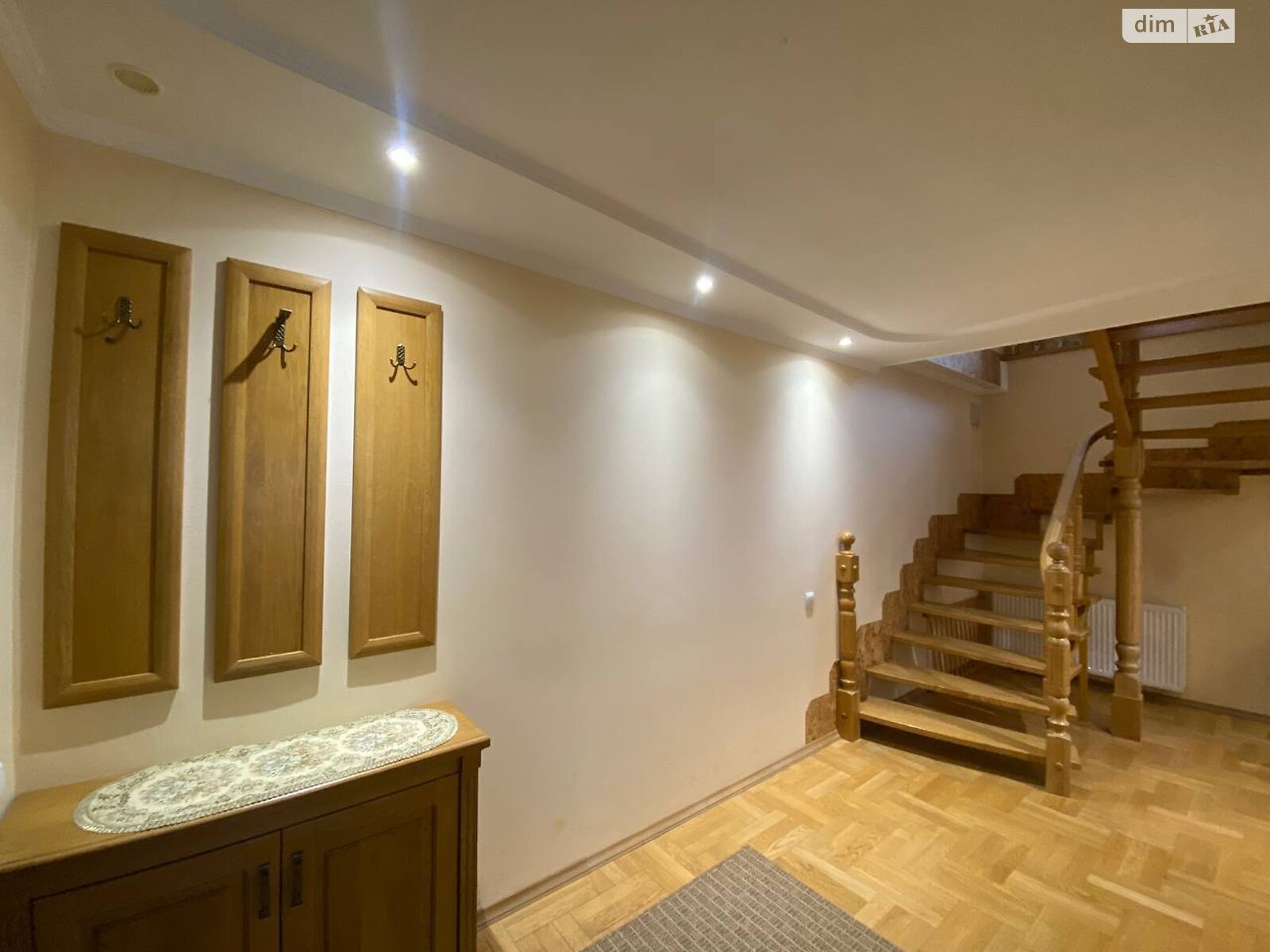 трикімнатна квартира в Тернополі, район Північний, на вул. Генерала Мирона Тарнавського в довготривалу оренду помісячно фото 1 трикімнатна квартира в Тернополі, район Північний, на вул. Генерала Мирона Тарнавського в довготривалу оренду помісячно фото 1