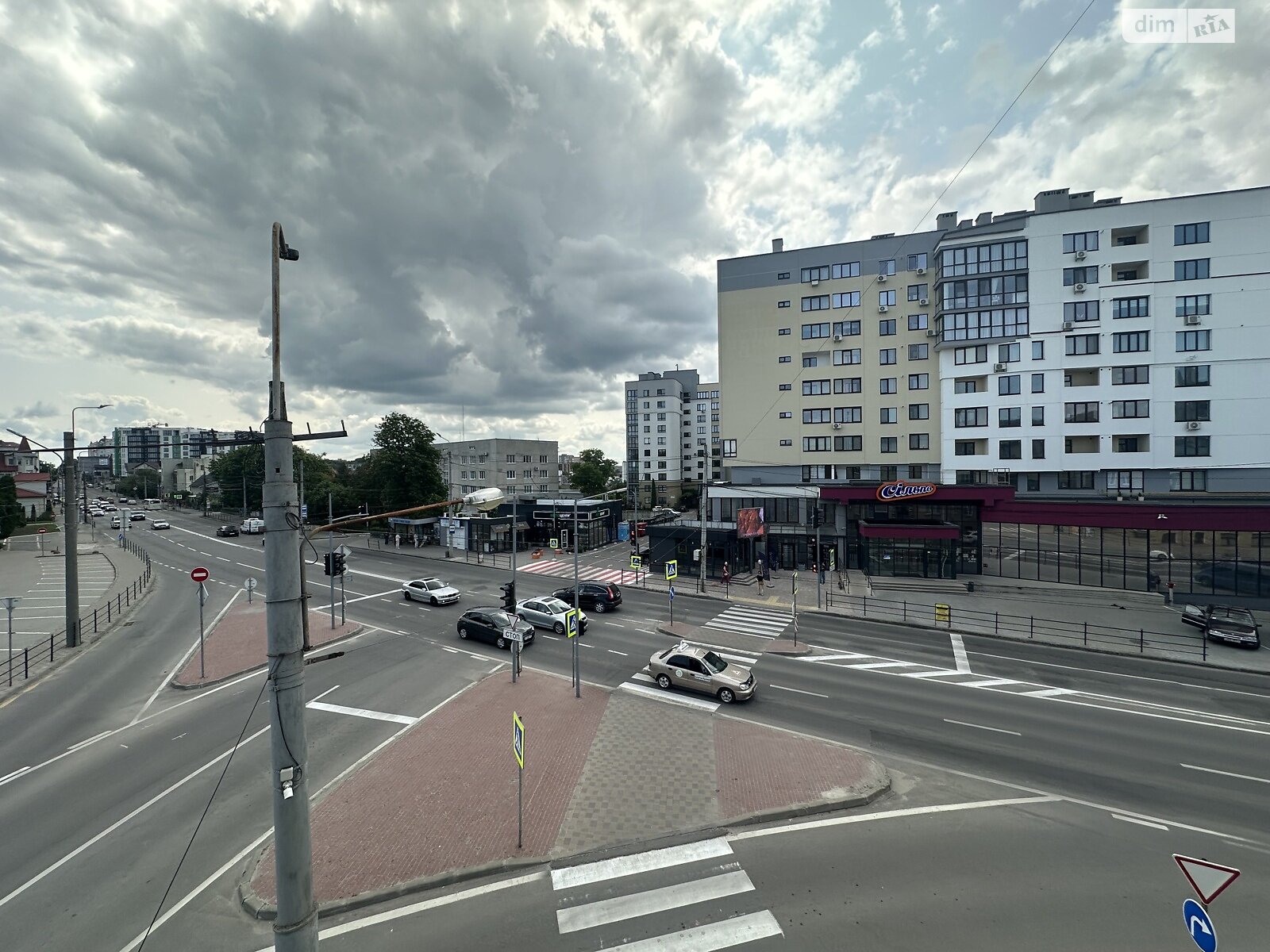 двокімнатна квартира в Тернополі, район Старий парк, на просп. Бандери Степана 19, кв. 27 в довготривалу оренду помісячно фото 1 двокімнатна квартира в Тернополі, район Старий парк, на просп. Бандери Степана 19, кв. 27 в довготривалу оренду помісячно фото 1