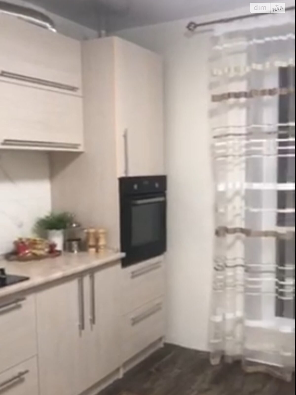 однокімнатна квартира в Тернополі, район Старий парк, на вул. Коцюбинського 5Б в довготривалу оренду помісячно фото 1 однокімнатна квартира в Тернополі, район Старий парк, на вул. Коцюбинського 5Б в довготривалу оренду помісячно фото 1