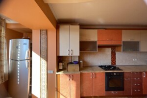 трикімнатна квартира в Тернополі, район Старий парк, на вул. Коцюбинського в довготривалу оренду помісячно фото 2