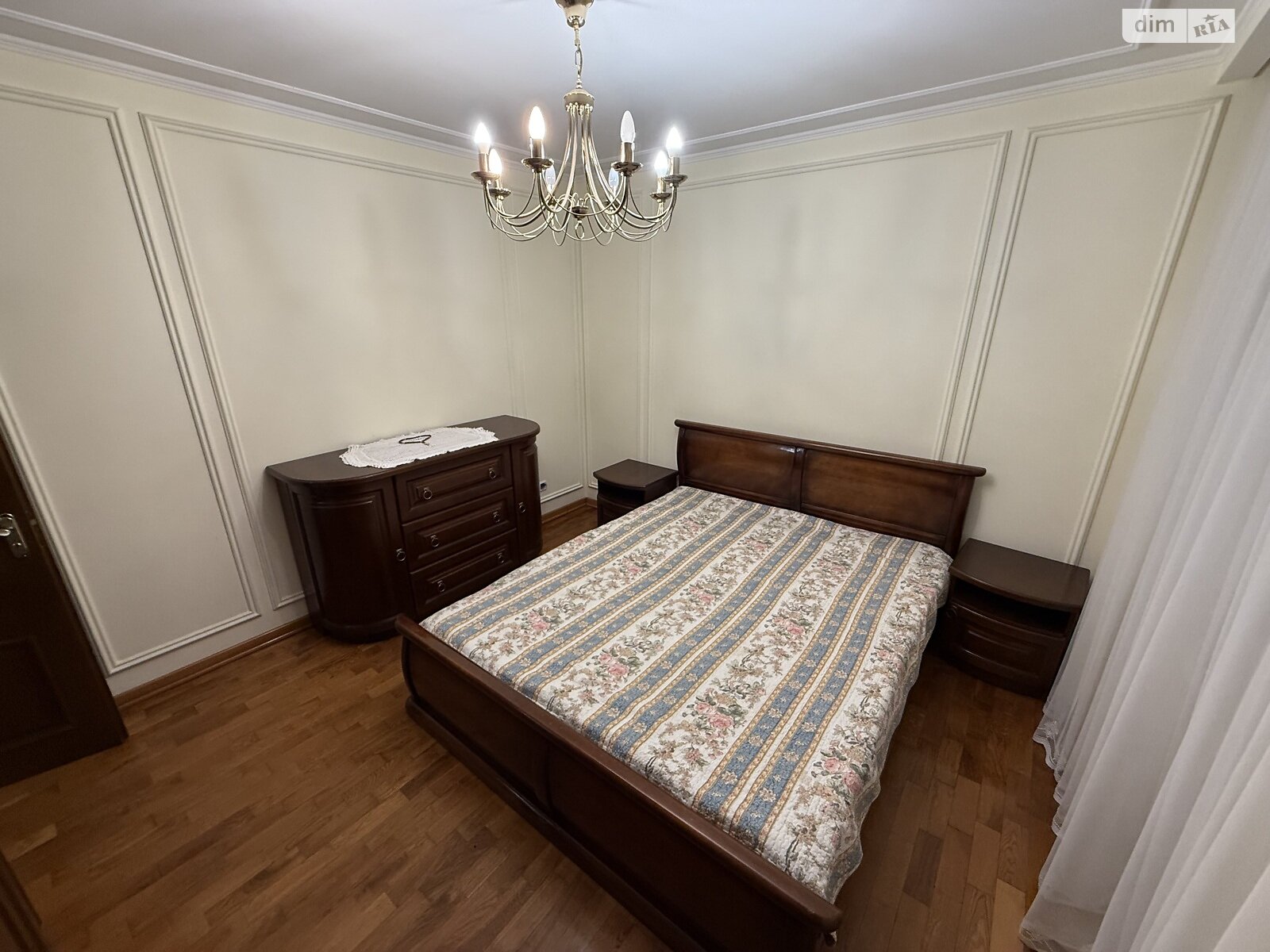 трехкомнатная квартира в Тернополе, район Старый парк, на ул. Квитки Цисык 60 в аренду на долгий срок помесячно фото 1 трехкомнатная квартира в Тернополе, район Старый парк, на ул. Квитки Цисык 60 в аренду на долгий срок помесячно фото 1