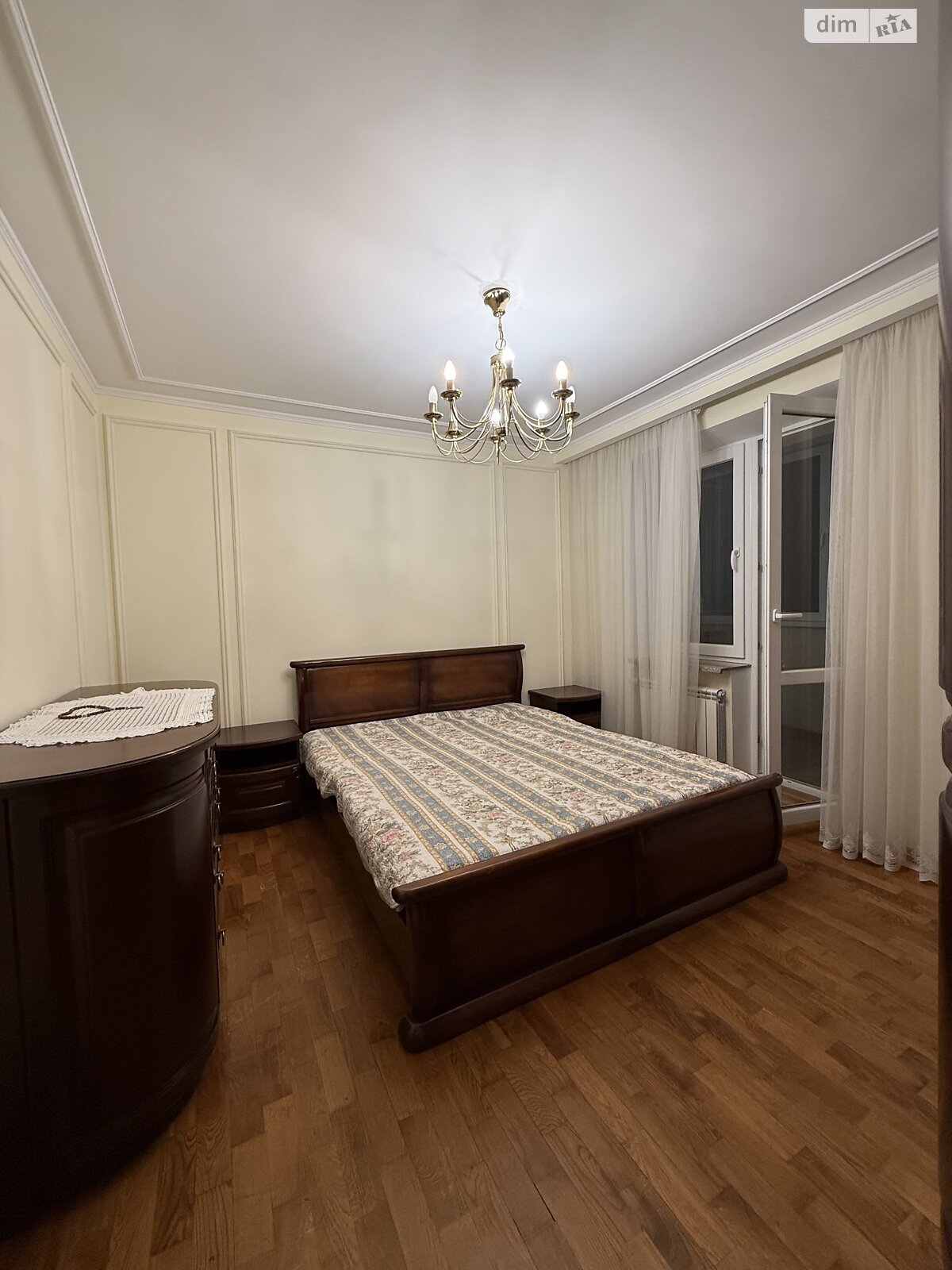 трехкомнатная квартира в Тернополе, район Старый парк, на ул. Квитки Цисык 60 в аренду на долгий срок помесячно фото 1 трехкомнатная квартира в Тернополе, район Старый парк, на ул. Квитки Цисык 60 в аренду на долгий срок помесячно фото 1