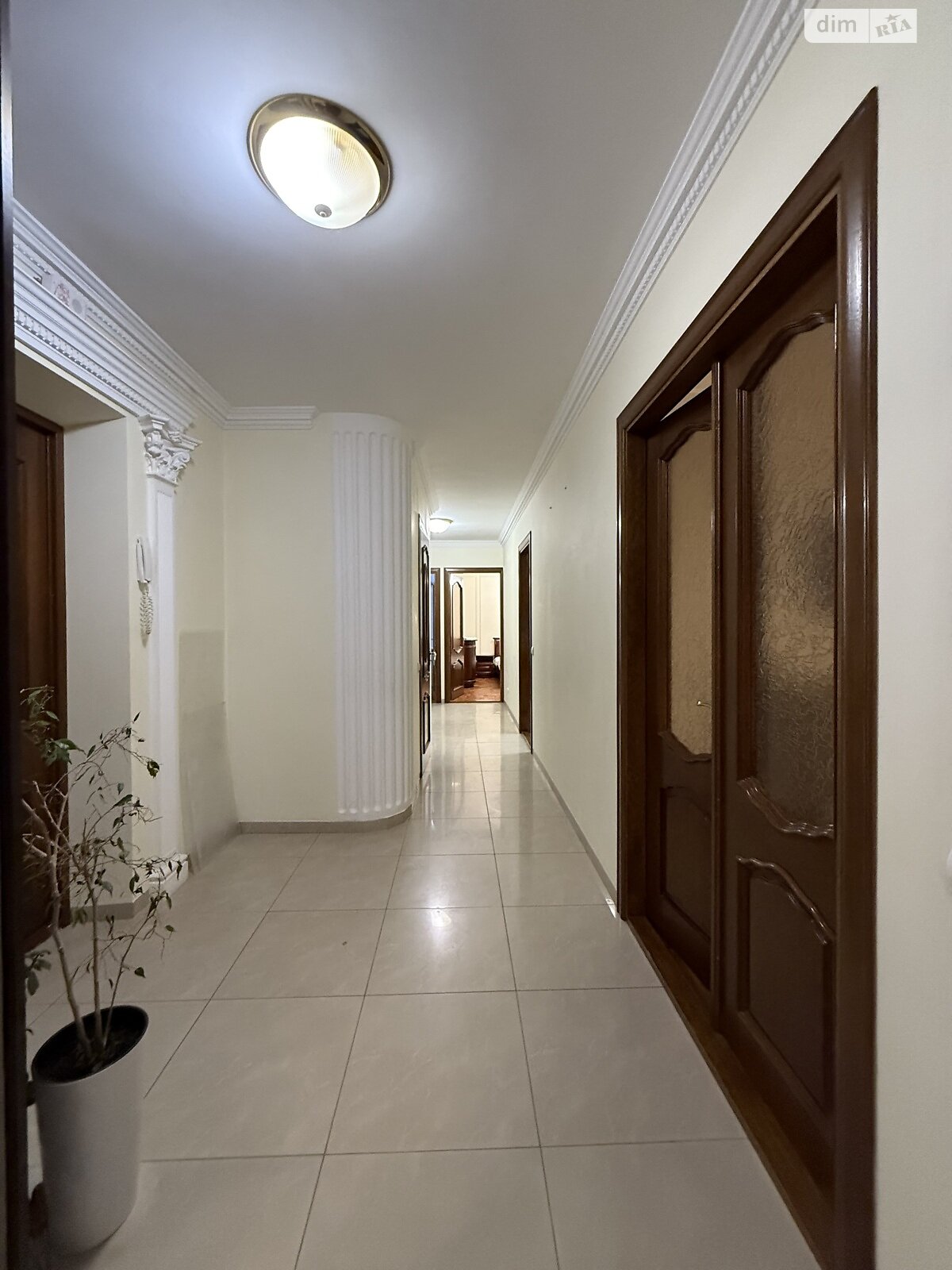 трехкомнатная квартира в Тернополе, район Старый парк, на ул. Квитки Цисык 60 в аренду на долгий срок помесячно фото 1 трехкомнатная квартира в Тернополе, район Старый парк, на ул. Квитки Цисык 60 в аренду на долгий срок помесячно фото 1