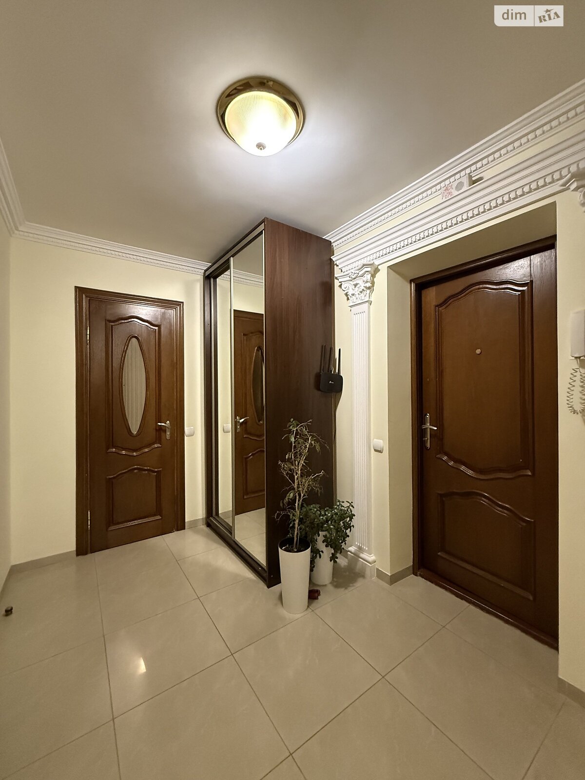 трехкомнатная квартира в Тернополе, район Старый парк, на ул. Квитки Цисык 60 в аренду на долгий срок помесячно фото 1 трехкомнатная квартира в Тернополе, район Старый парк, на ул. Квитки Цисык 60 в аренду на долгий срок помесячно фото 1