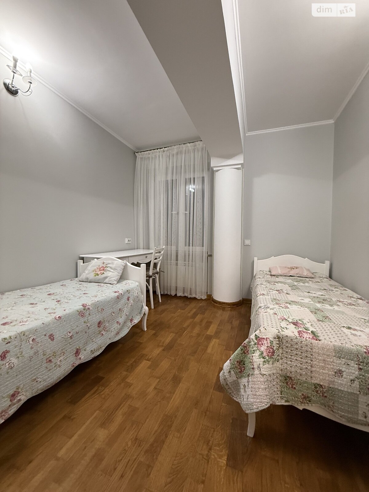 трехкомнатная квартира в Тернополе, район Старый парк, на ул. Квитки Цисык 60 в аренду на долгий срок помесячно фото 1 трехкомнатная квартира в Тернополе, район Старый парк, на ул. Квитки Цисык 60 в аренду на долгий срок помесячно фото 1