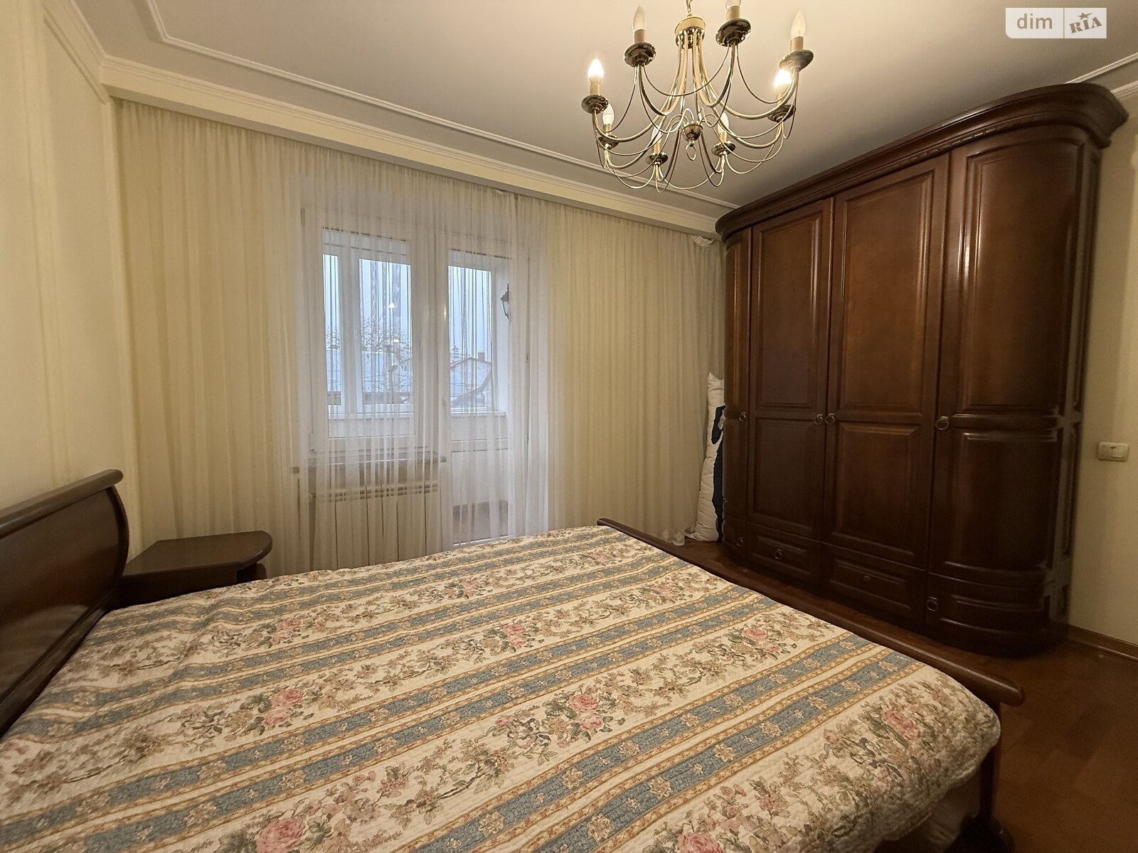 трехкомнатная квартира в Тернополе, район Старый парк, на ул. Квитки Цисык 60 в аренду на долгий срок помесячно фото 1 трехкомнатная квартира в Тернополе, район Старый парк, на ул. Квитки Цисык 60 в аренду на долгий срок помесячно фото 1