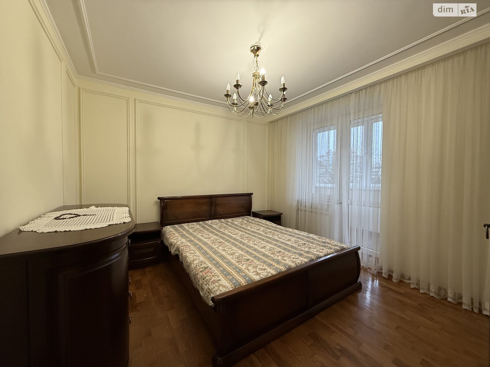 трехкомнатная квартира в Тернополе, район Старый парк, на ул. Квитки Цисык 60 в аренду на долгий срок помесячно фото 1 трехкомнатная квартира в Тернополе, район Старый парк, на ул. Квитки Цисык 60 в аренду на долгий срок помесячно фото 1