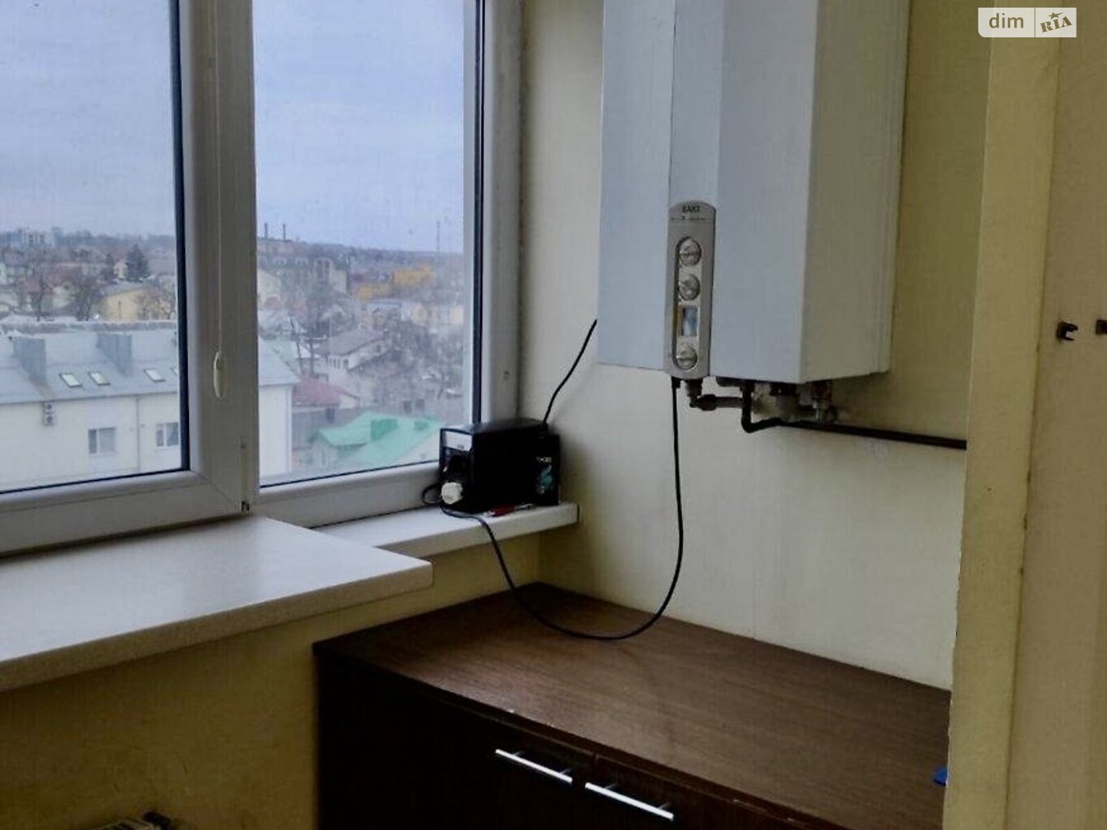трехкомнатная квартира с ремонтом в Тернополе, район Старый парк, на ул. Зеленая в аренду на долгий срок помесячно фото 1