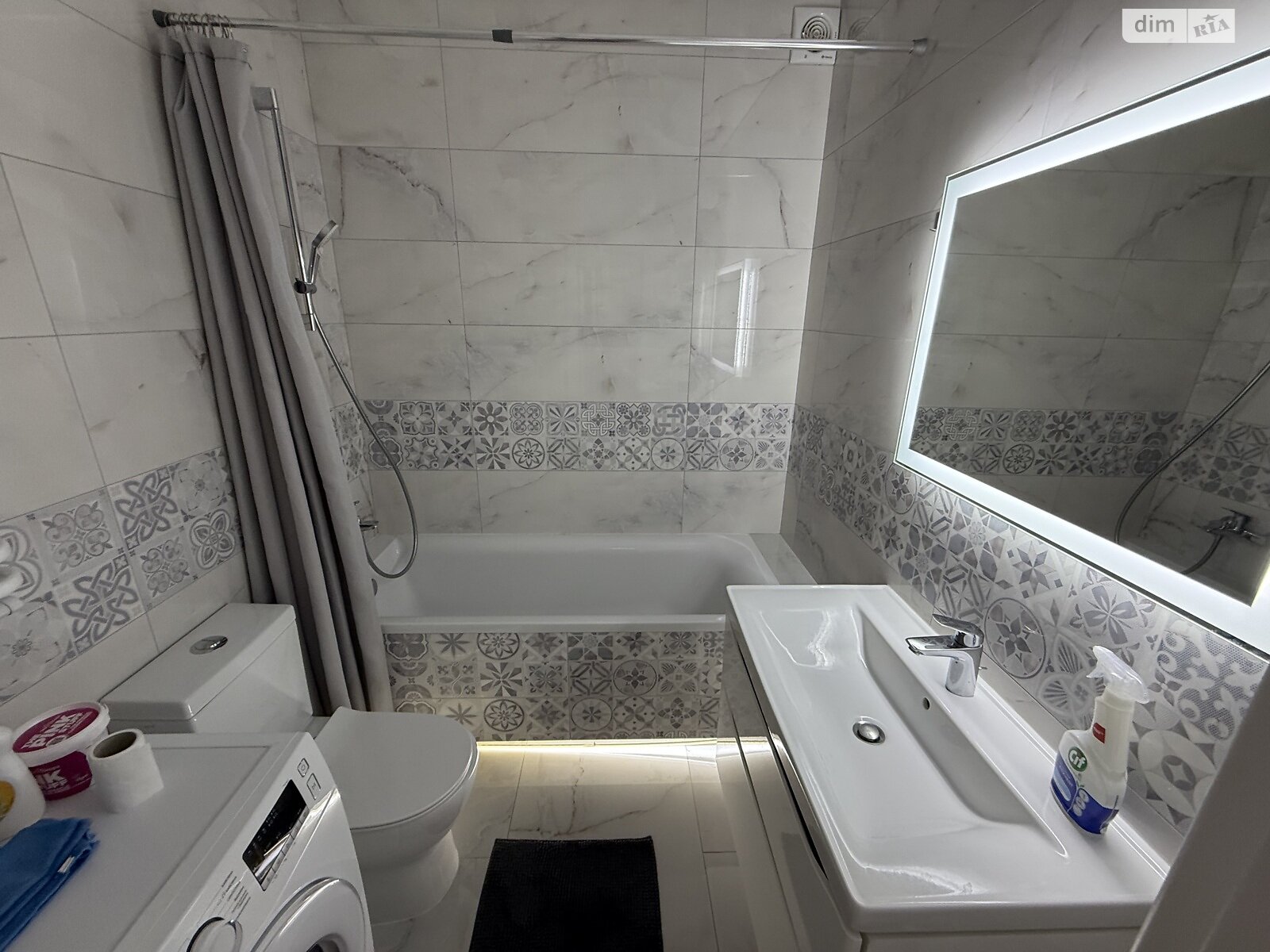 двухкомнатная квартира в Тернополе, район Старый парк, на ул. Зеленая 3 в аренду на долгий срок помесячно фото 1 двухкомнатная квартира в Тернополе, район Старый парк, на ул. Зеленая 3 в аренду на долгий срок помесячно фото 1