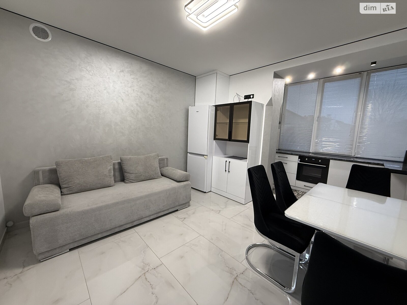 двухкомнатная квартира в Тернополе, район Старый парк, на ул. Зеленая 3 в аренду на долгий срок помесячно фото 1 двухкомнатная квартира в Тернополе, район Старый парк, на ул. Зеленая 3 в аренду на долгий срок помесячно фото 1