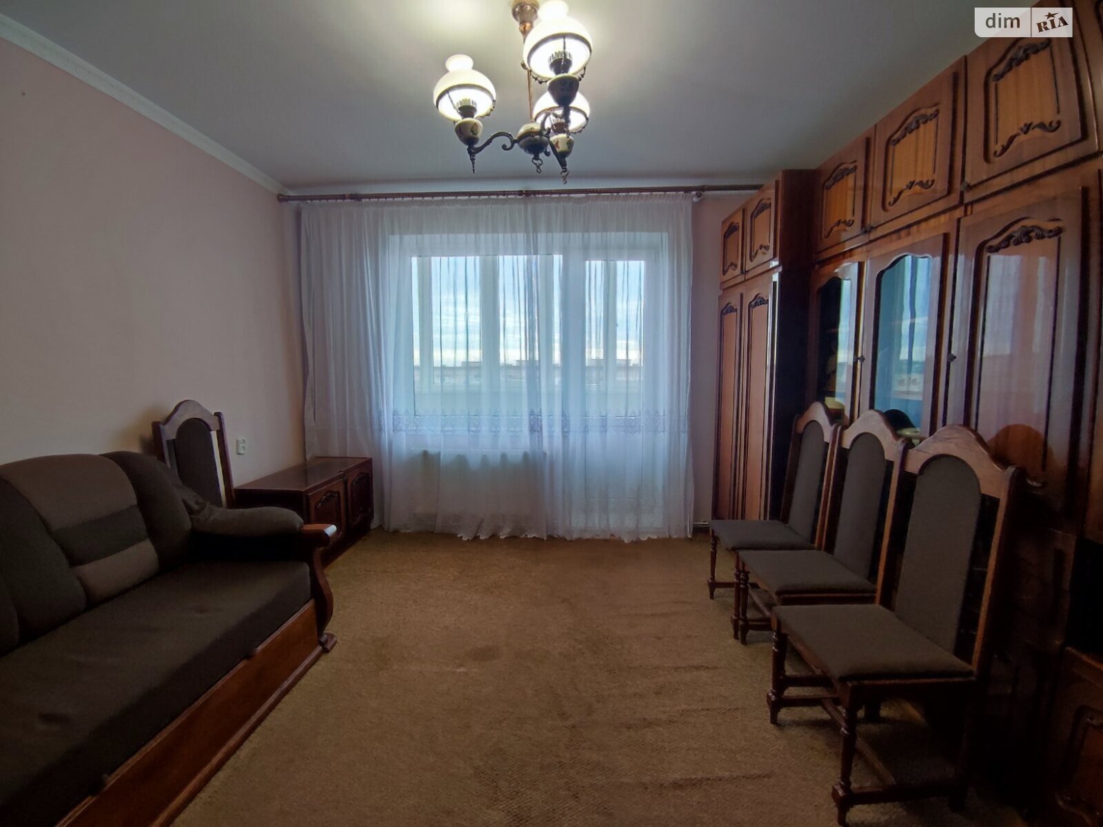 трехкомнатная квартира в Тернополе, район Тинда, на ул. 15-го Апреля в аренду на долгий срок помесячно фото 1
