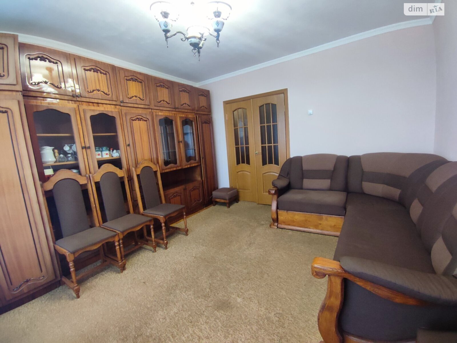 трехкомнатная квартира в Тернополе, район Тинда, на ул. 15-го Апреля в аренду на долгий срок помесячно фото 1