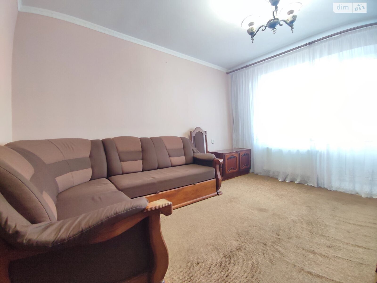 трехкомнатная квартира в Тернополе, район Тинда, на ул. 15-го Апреля в аренду на долгий срок помесячно фото 1