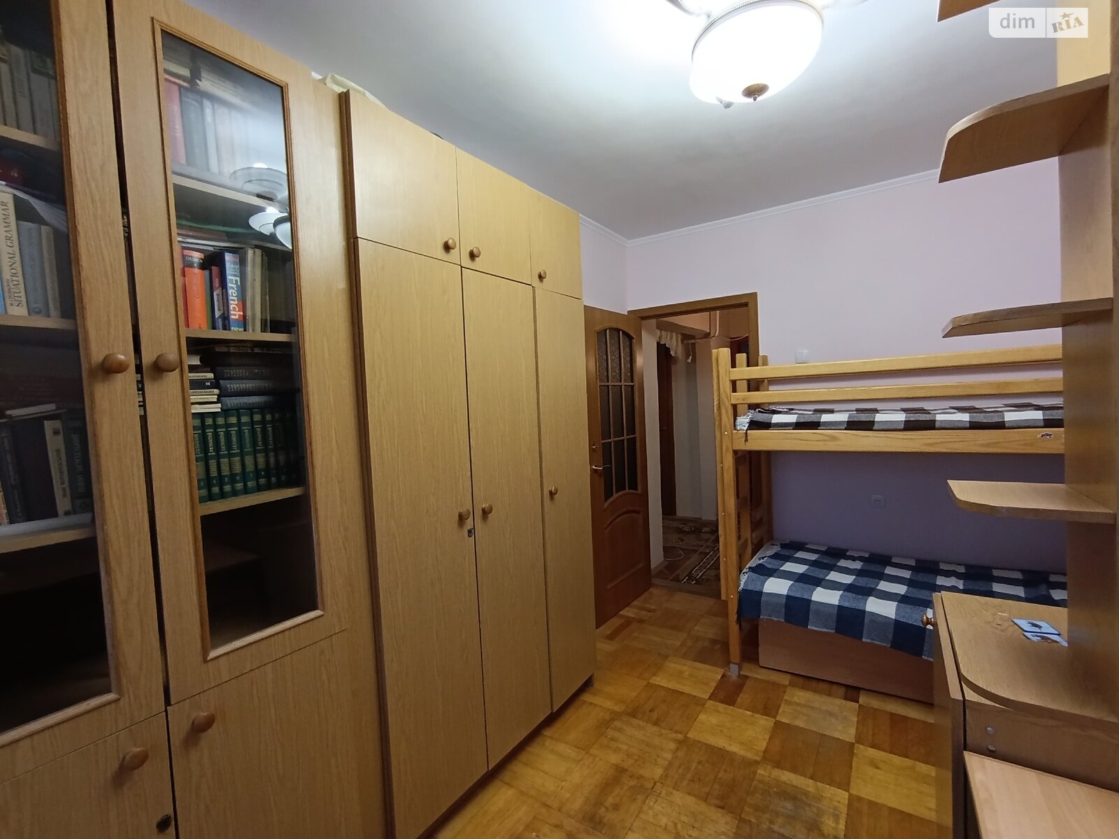 трехкомнатная квартира в Тернополе, район Тинда, на ул. 15-го Апреля в аренду на долгий срок помесячно фото 1