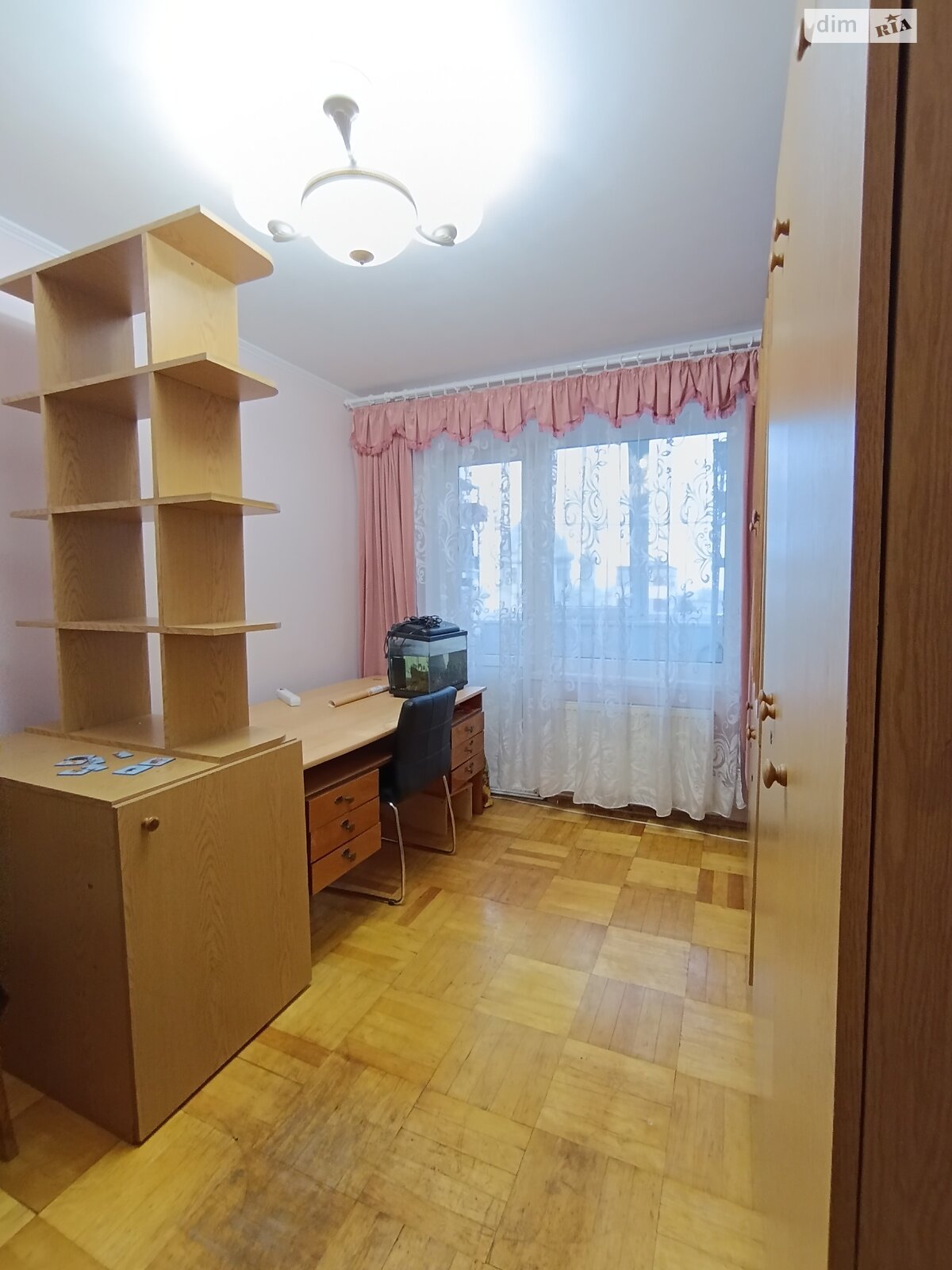 трехкомнатная квартира в Тернополе, район Тинда, на ул. 15-го Апреля в аренду на долгий срок помесячно фото 1