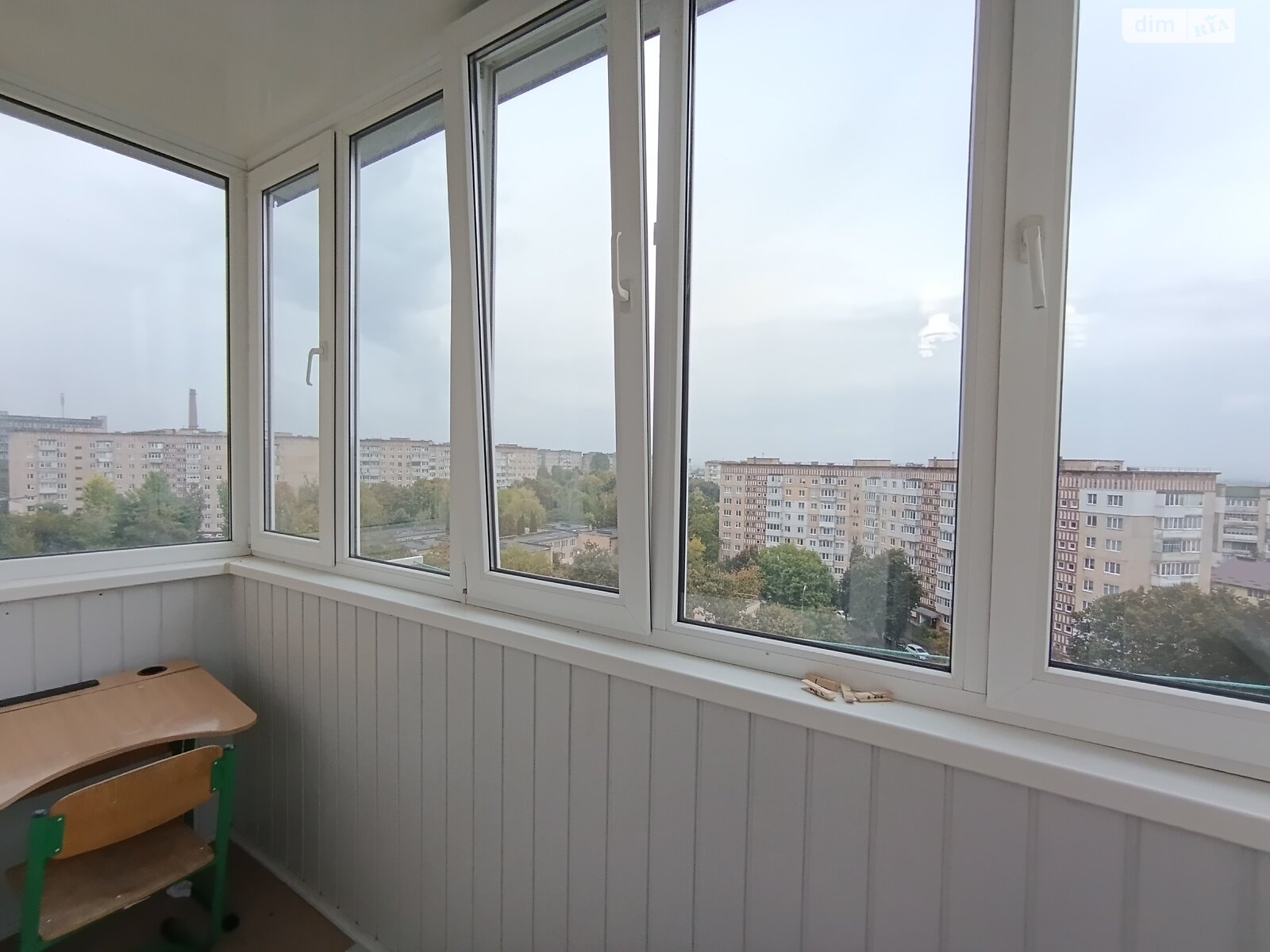 трехкомнатная квартира в Тернополе, район Тинда, на ул. 15-го Апреля в аренду на долгий срок помесячно фото 1