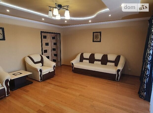двухкомнатная квартира с мебелью в Тернополе, район Центр, на ул. Стадниковой Софии в аренду на долгий срок помесячно фото 1