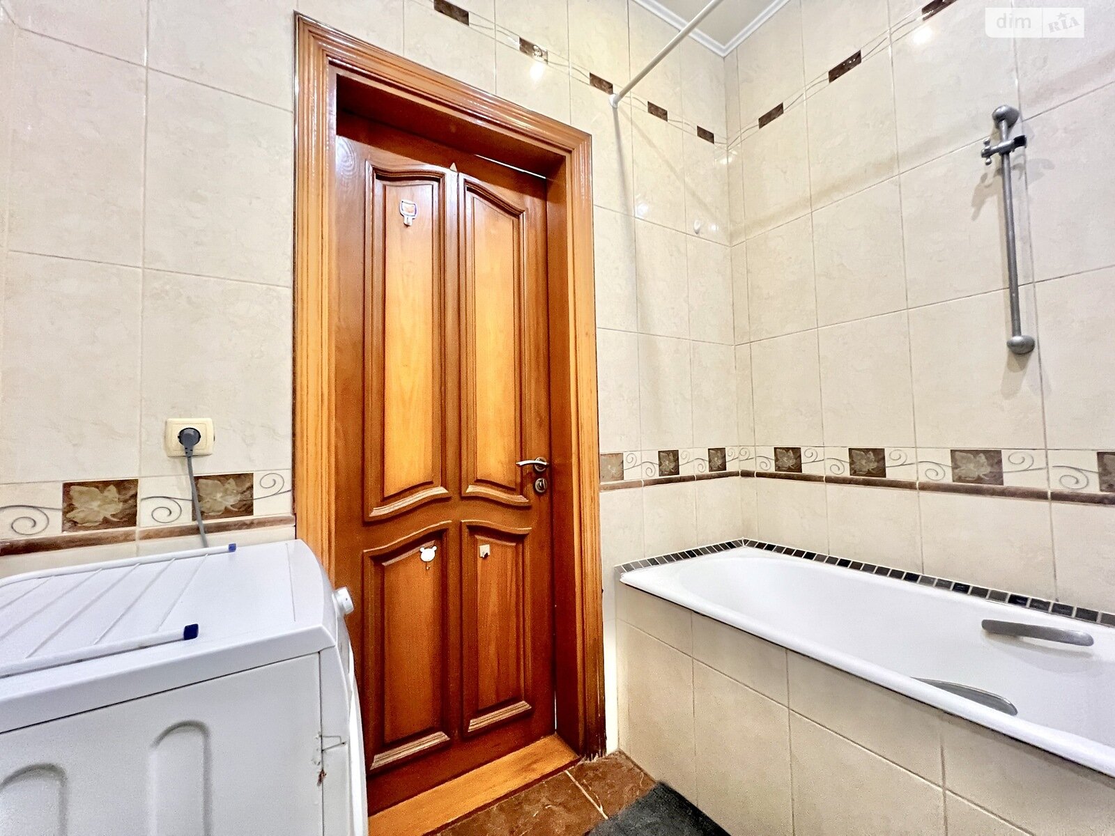 двухкомнатная квартира в Тернополе, район Центр, на просп. Бандеры Степана в аренду на долгий срок помесячно фото 1