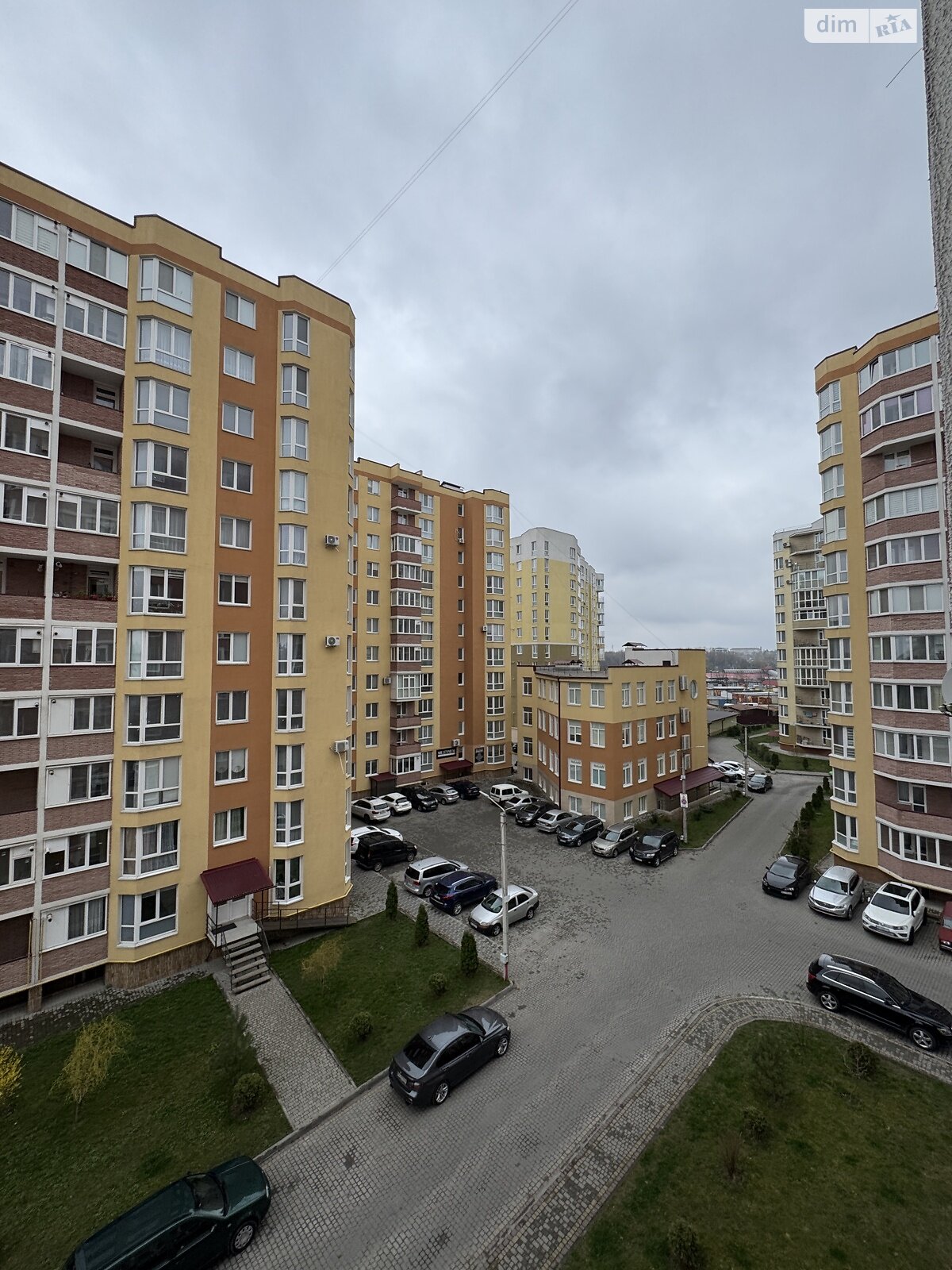однокімнатна квартира в Тернополі, район Центр, на вул. Білогірська 18Є в довготривалу оренду помісячно фото 1 однокімнатна квартира в Тернополі, район Центр, на вул. Білогірська 18Є в довготривалу оренду помісячно фото 1