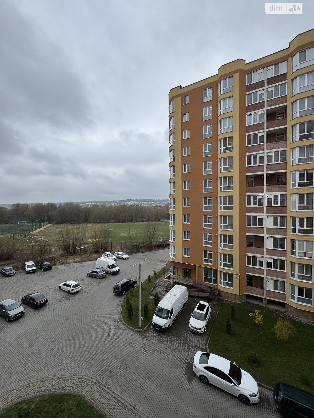 однокімнатна квартира в Тернополі, район Центр, на вул. Білогірська 18Є в довготривалу оренду помісячно фото 1 однокімнатна квартира в Тернополі, район Центр, на вул. Білогірська 18Є в довготривалу оренду помісячно фото 1