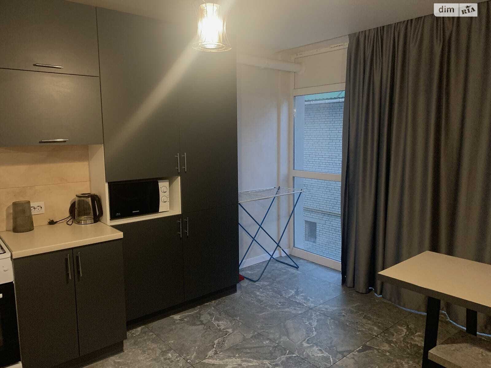 однокімнатна квартира в Тернополі, район Центр, на вул. Білогірська в довготривалу оренду помісячно фото 1 однокімнатна квартира в Тернополі, район Центр, на вул. Білогірська в довготривалу оренду помісячно фото 1
